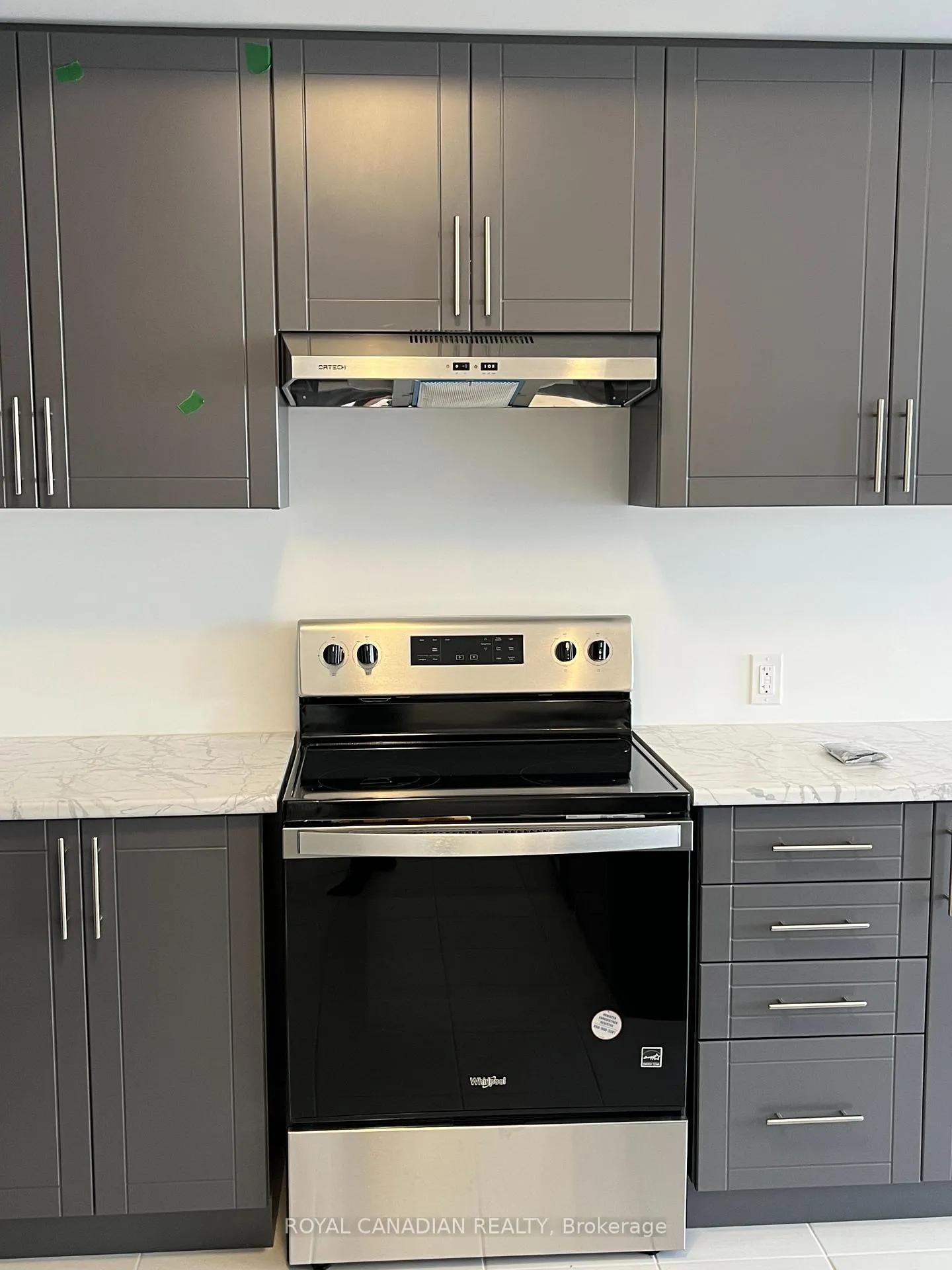 Photo 6 of Unit 202A, 439 Dougall Avenue, Caledon, Rural Caledon — HOMEH