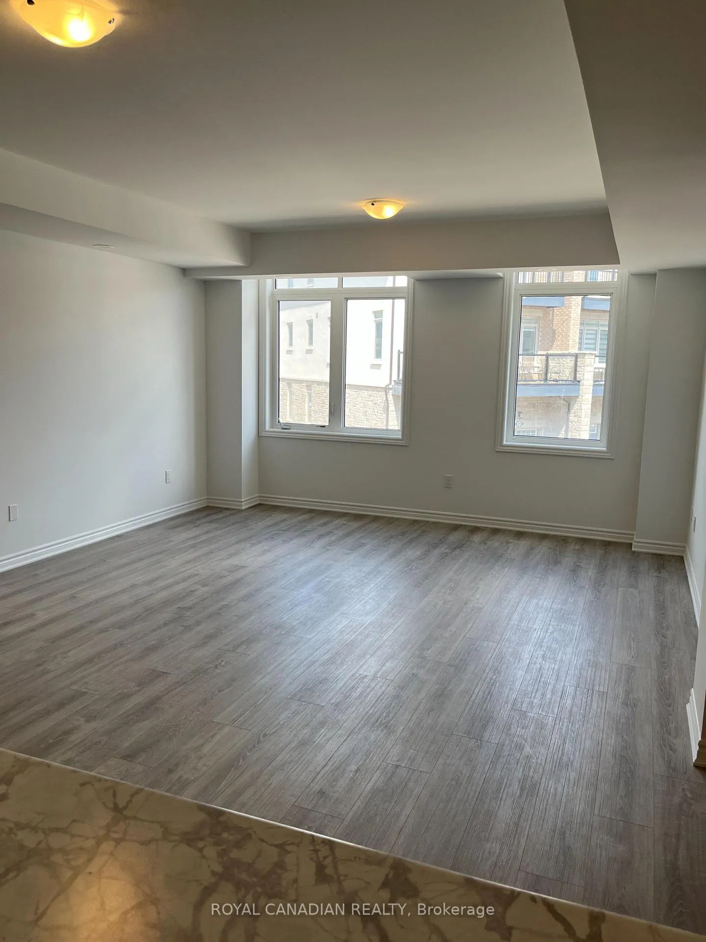 Photo 14 of Unit 202A, 439 Dougall Avenue, Caledon, Rural Caledon — HOMEH