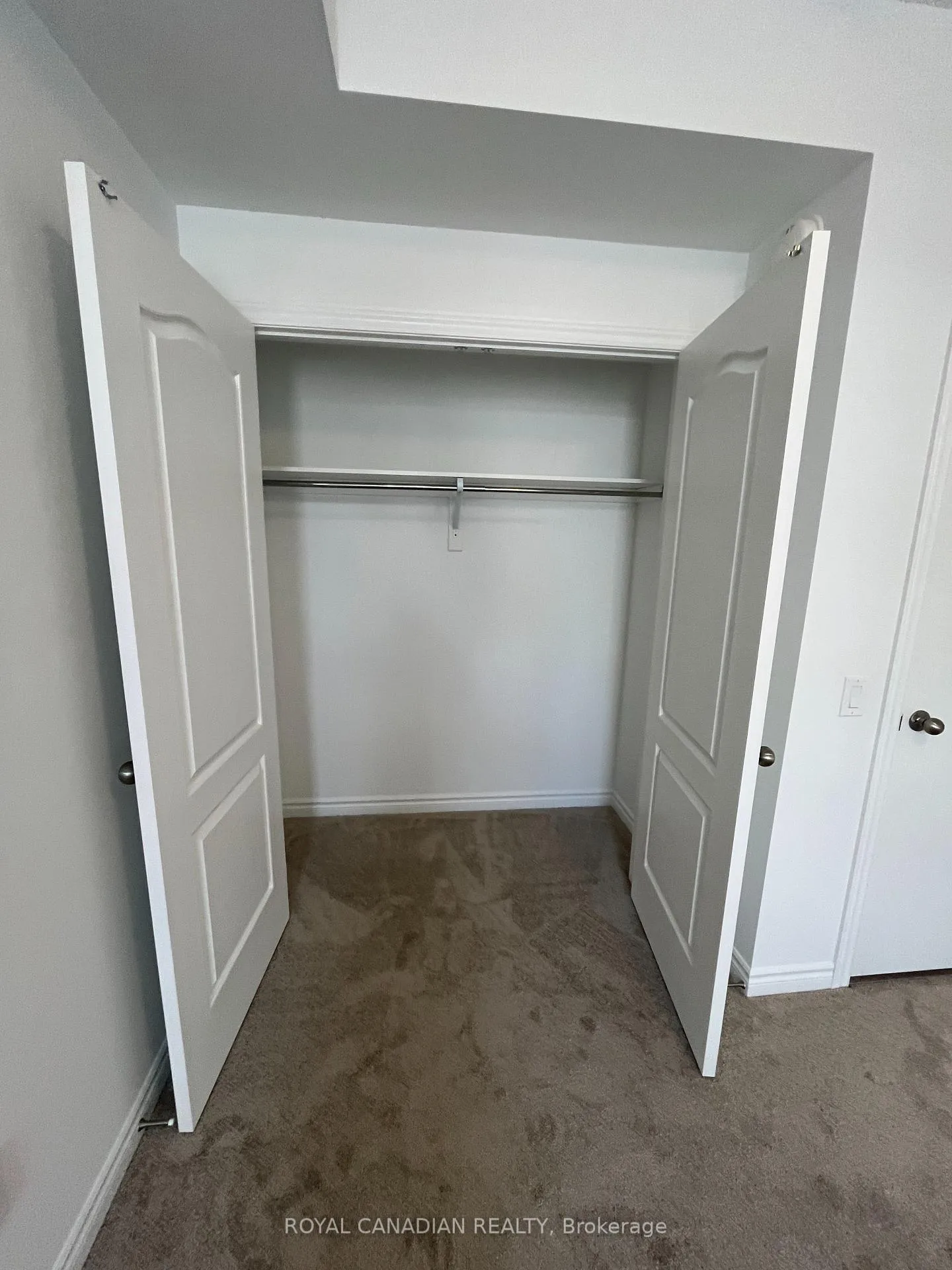 Photo 19 of Unit 202A, 439 Dougall Avenue, Caledon, Rural Caledon — HOMEH