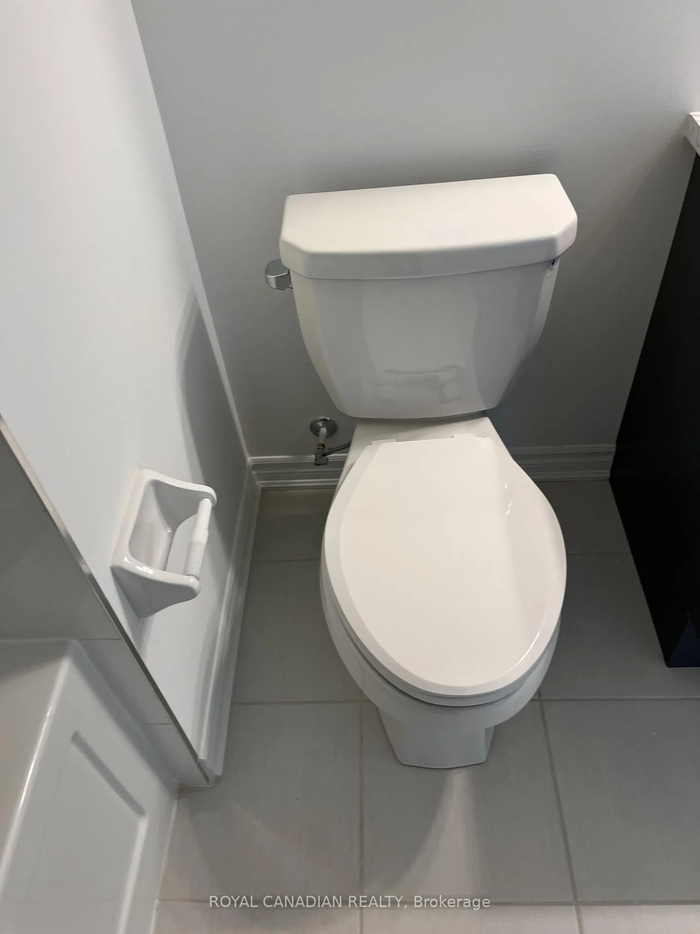 Photo 24 of Unit 202A, 439 Dougall Avenue, Caledon, Rural Caledon — HOMEH