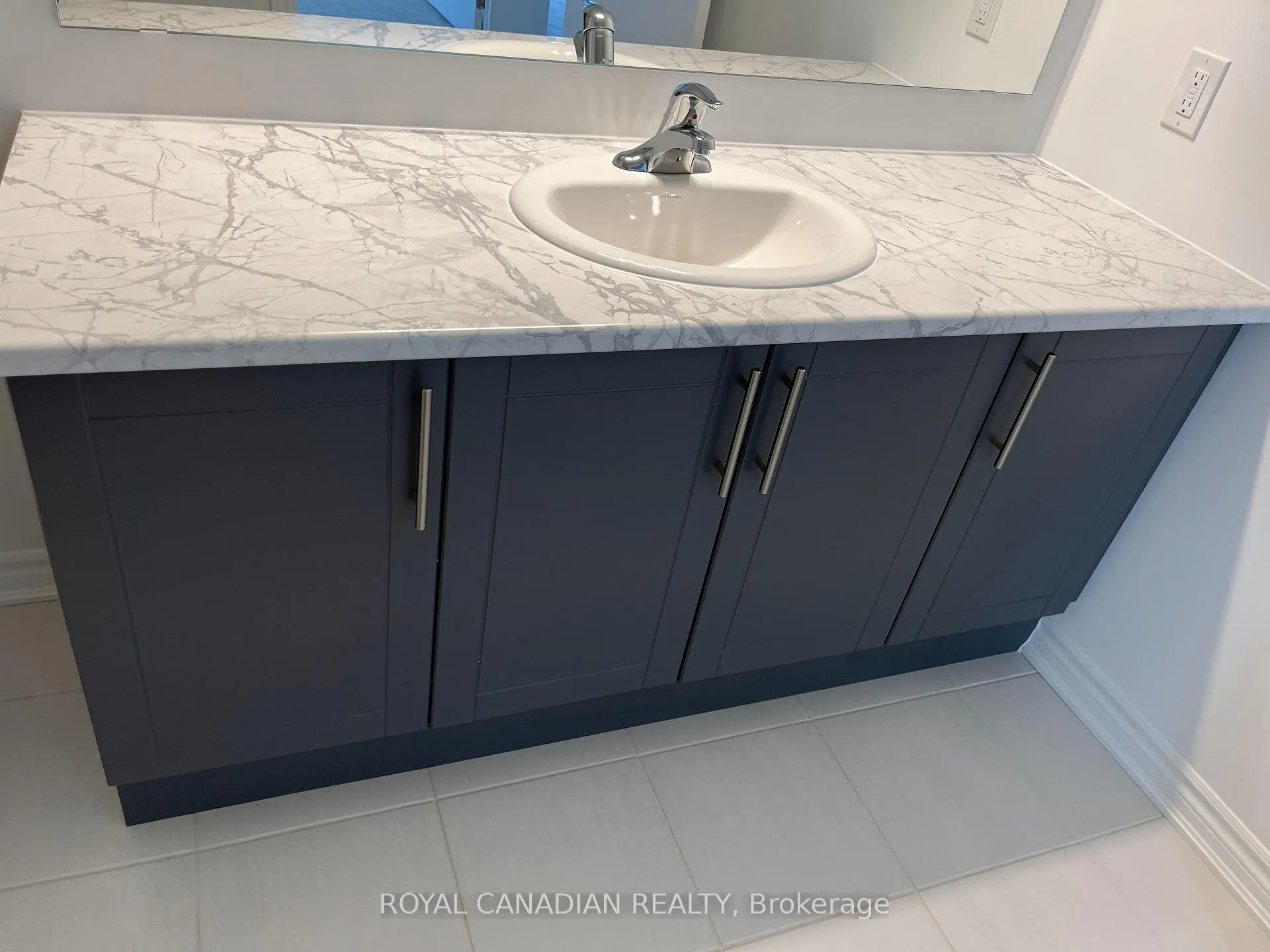 Photo 25 of Unit 202A, 439 Dougall Avenue, Caledon, Rural Caledon — HOMEH