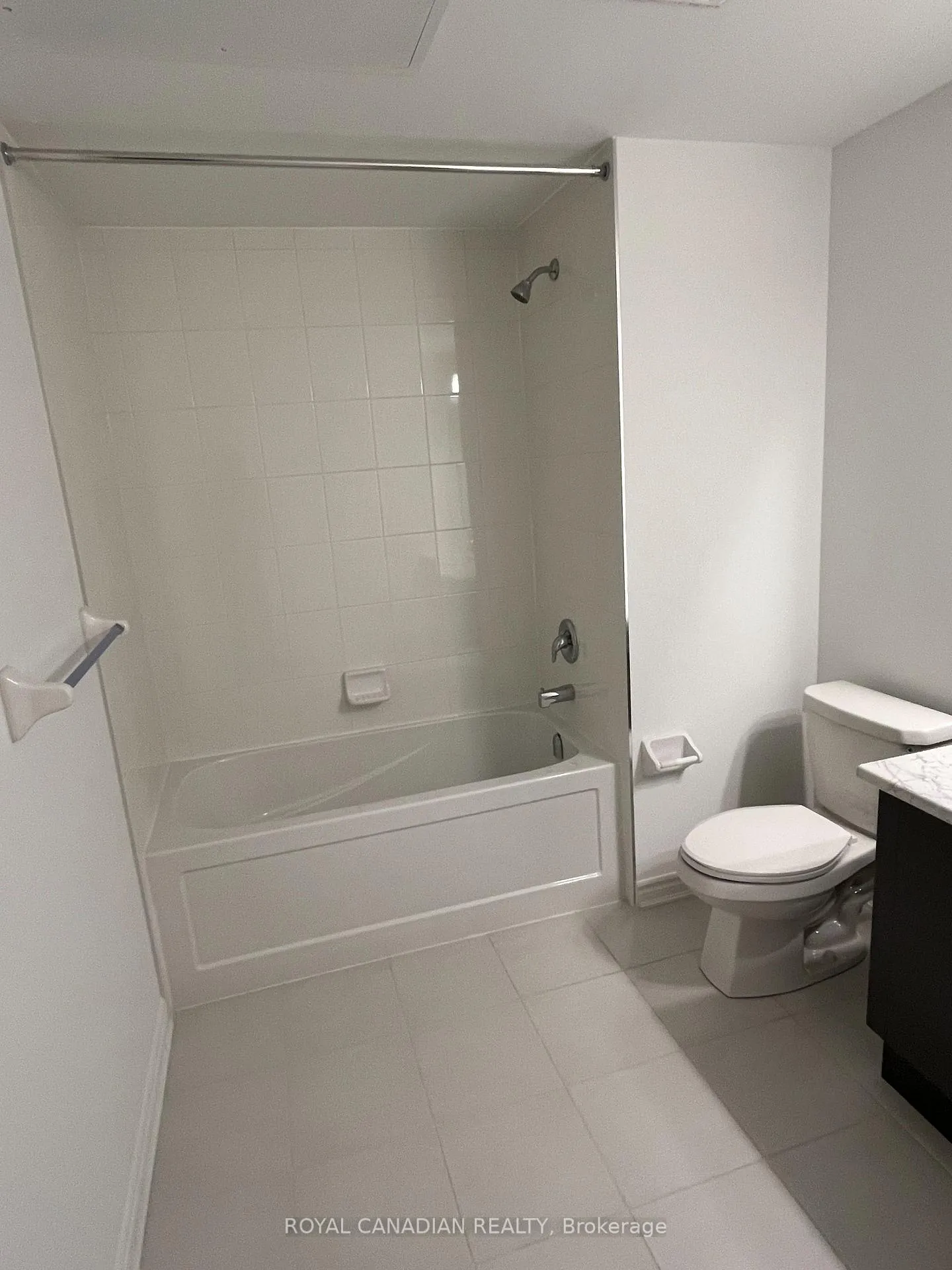 Photo 27 of Unit 202A, 439 Dougall Avenue, Caledon, Rural Caledon — HOMEH