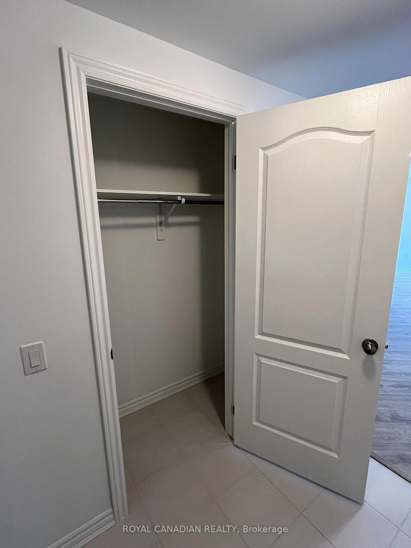 Photo 31 of Unit 202A, 439 Dougall Avenue, Caledon, Rural Caledon — HOMEH