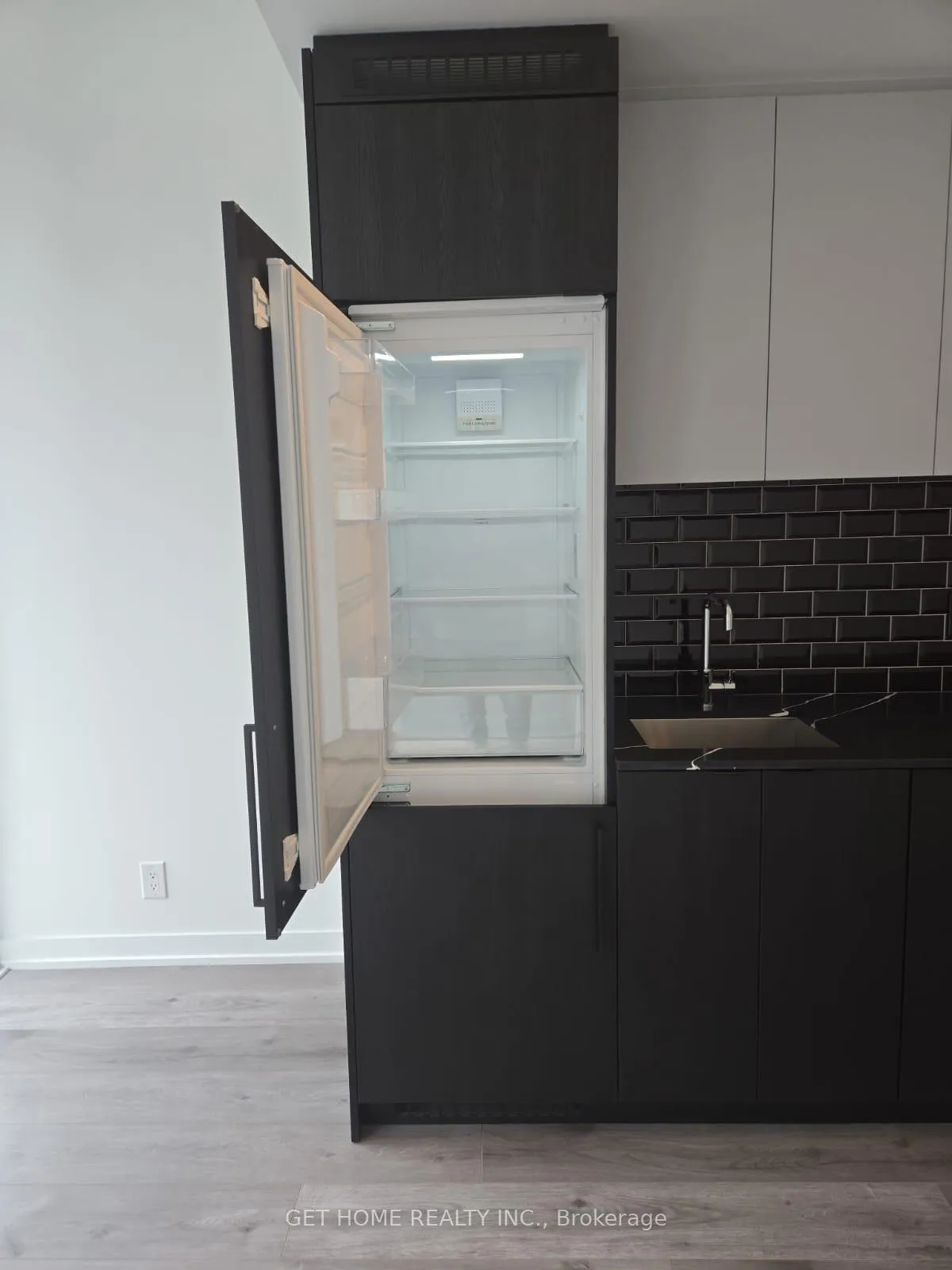 Photo 8 of Unit 434, 285 Dufferin Street, Toronto, South Parkdale — HOMEH