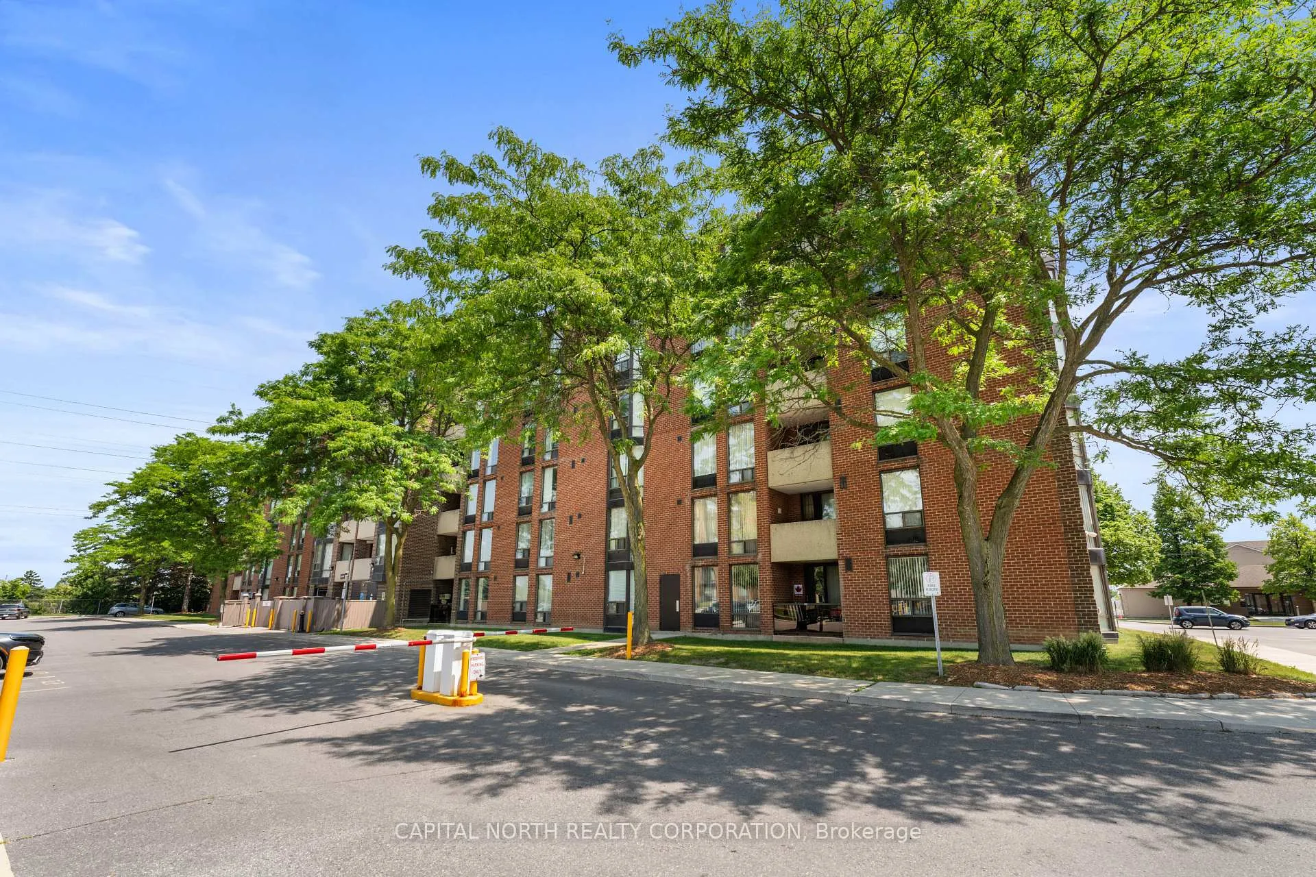 Photo 2 of Unit 402, 1540 Pickering Parkway, Pickering, Town Centre — HOMEH