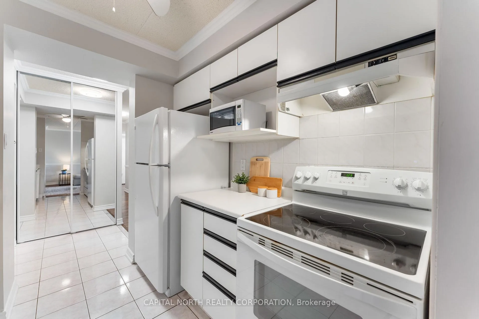 Photo 10 of Unit 402, 1540 Pickering Parkway, Pickering, Town Centre — HOMEH