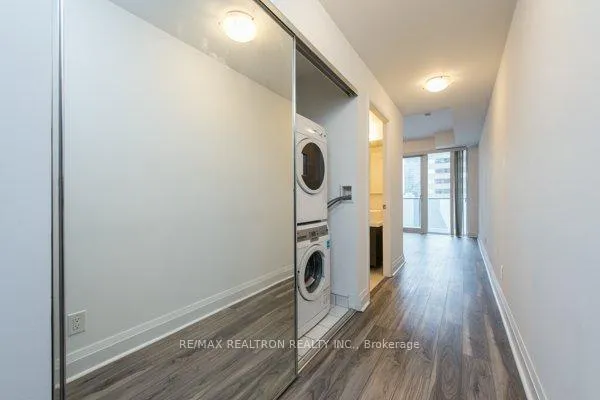 Photo 4 of Unit 910, 65 St Mary Street, Toronto, Bay Street Corridor — HOMEH