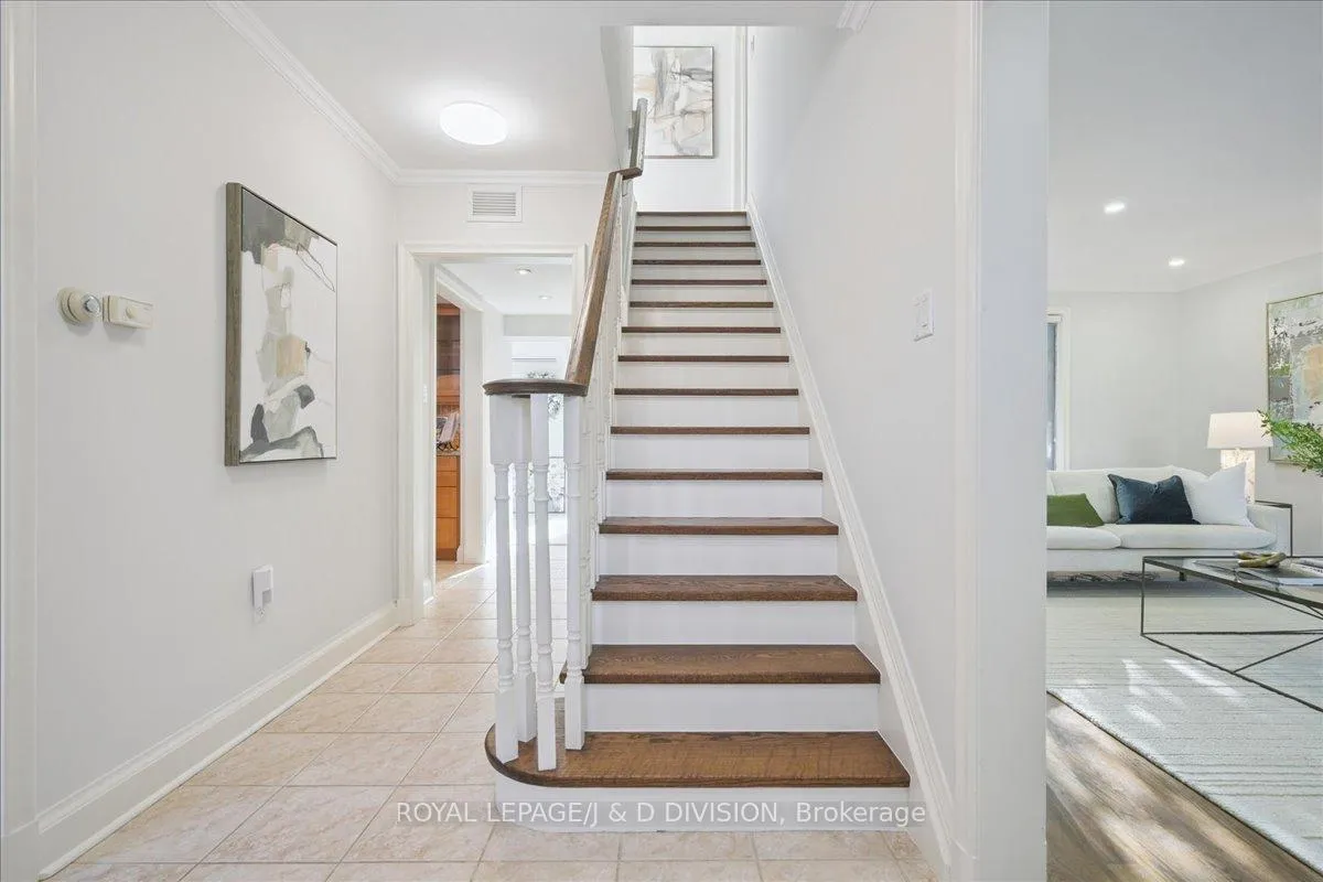 Photo 2 of 65 Chatsworth Drive, Toronto, Lawrence Park South — HOMEH