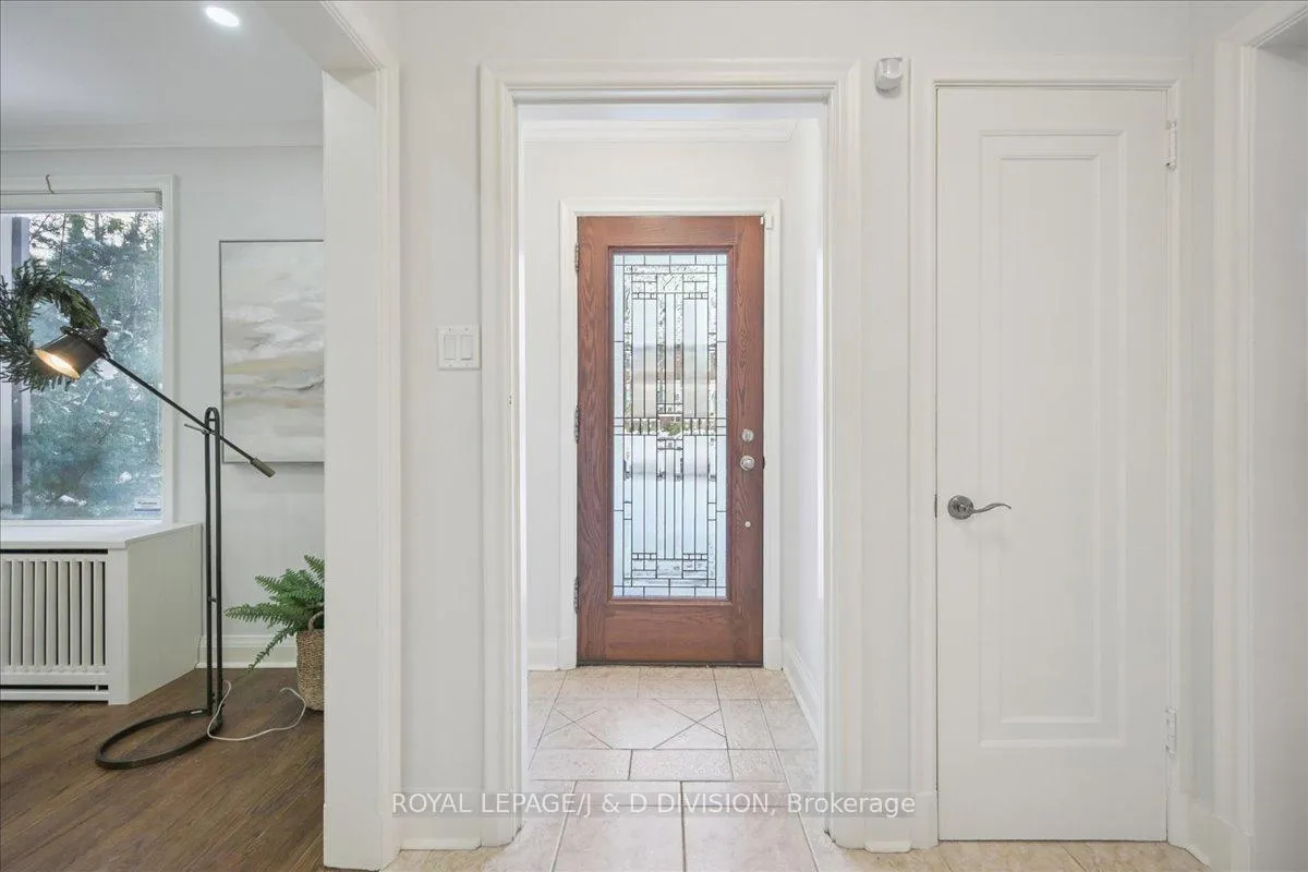 Photo 4 of 65 Chatsworth Drive, Toronto, Lawrence Park South — HOMEH