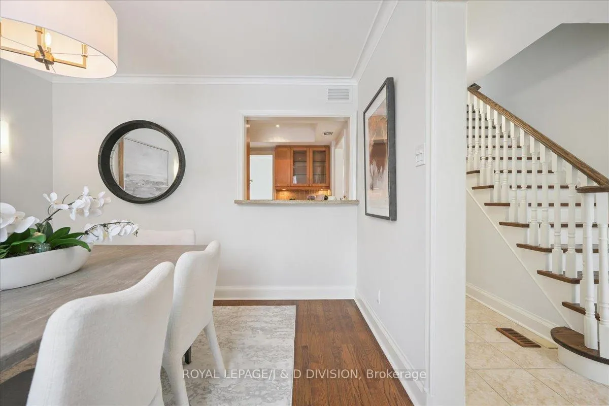 Photo 11 of 65 Chatsworth Drive, Toronto, Lawrence Park South — HOMEH