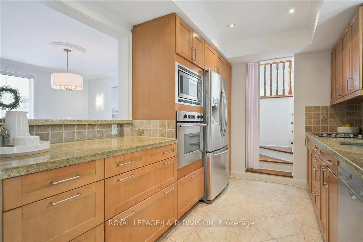 Photo 13 of 65 Chatsworth Drive, Toronto, Lawrence Park South — HOMEH