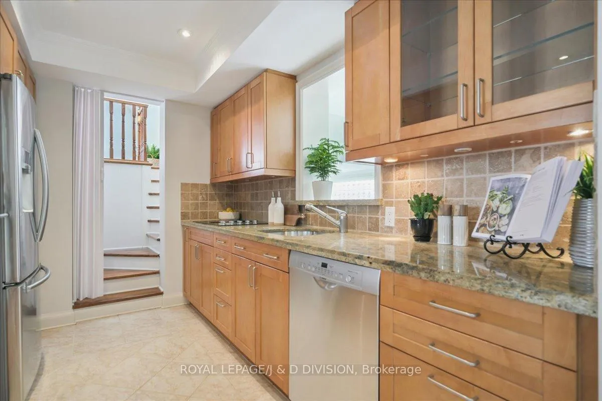 Photo 14 of 65 Chatsworth Drive, Toronto, Lawrence Park South — HOMEH