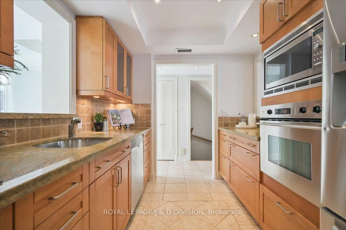 Photo 15 of 65 Chatsworth Drive, Toronto, Lawrence Park South — HOMEH