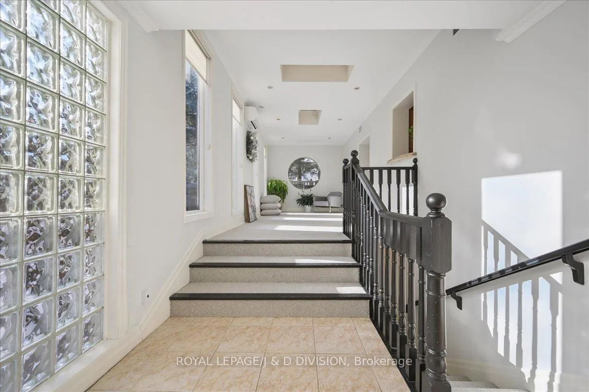 Photo 18 of 65 Chatsworth Drive, Toronto, Lawrence Park South — HOMEH