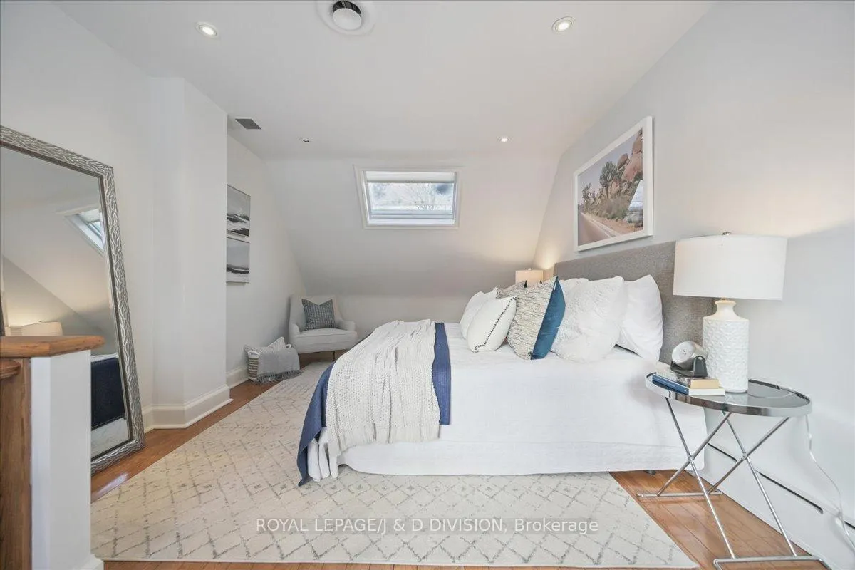 Photo 21 of 65 Chatsworth Drive, Toronto, Lawrence Park South — HOMEH
