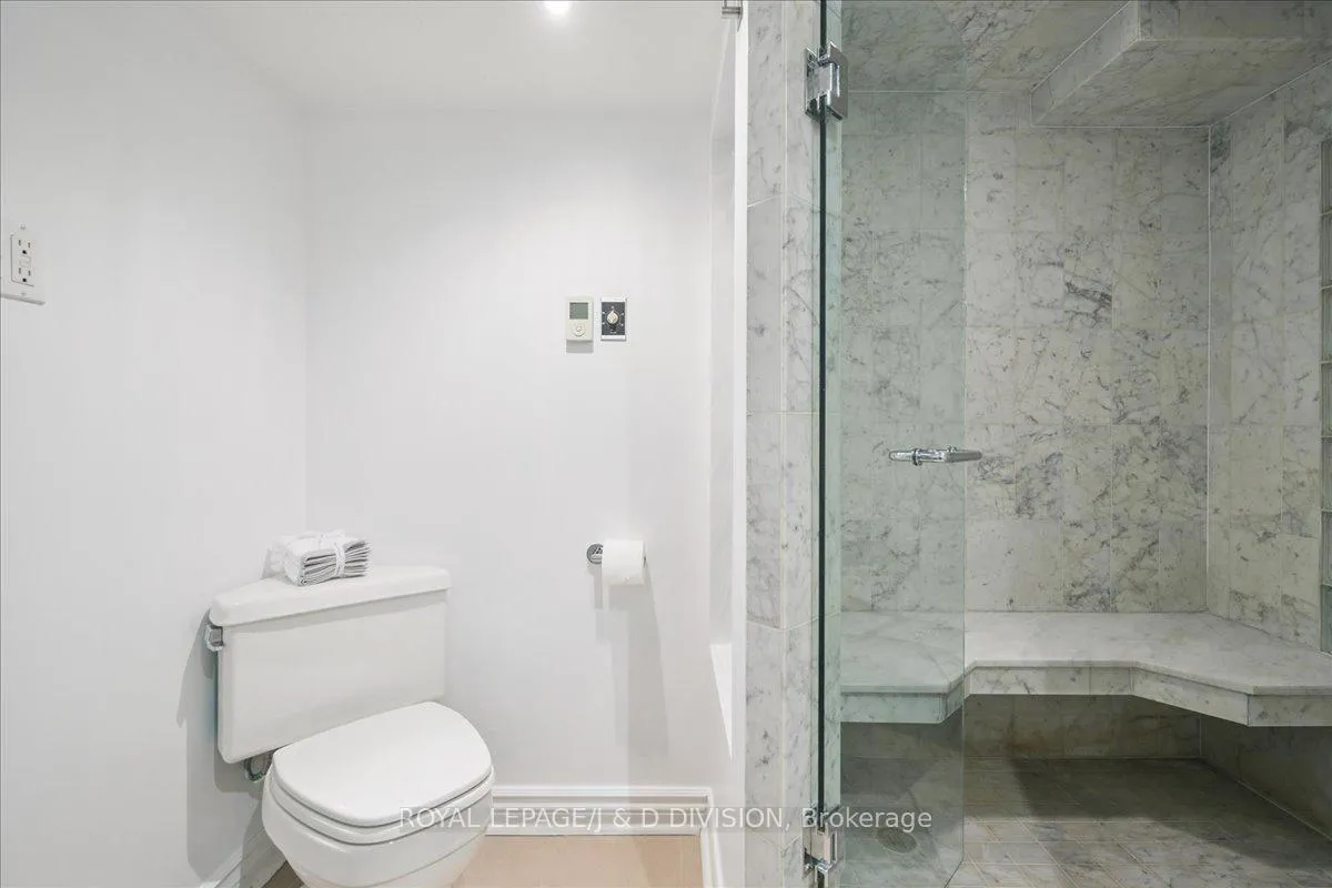 Photo 33 of 65 Chatsworth Drive, Toronto, Lawrence Park South — HOMEH