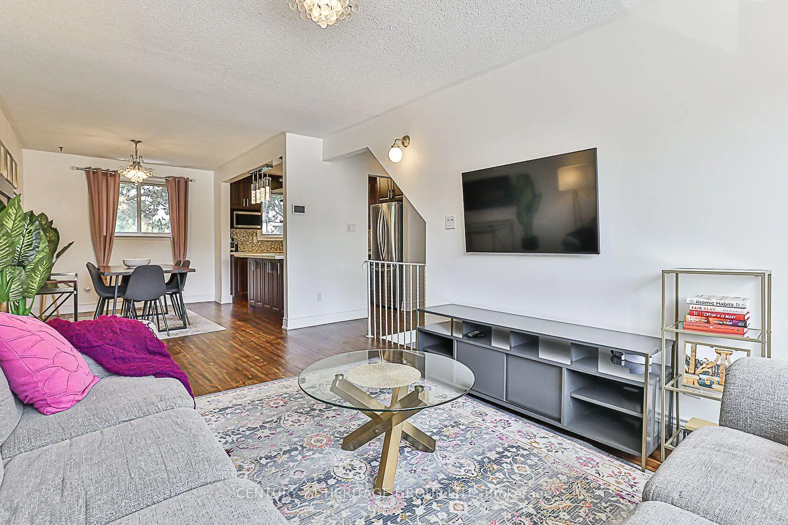 Photo 8 of 12 Stately Way, Markham, Royal Orchard — HOMEH