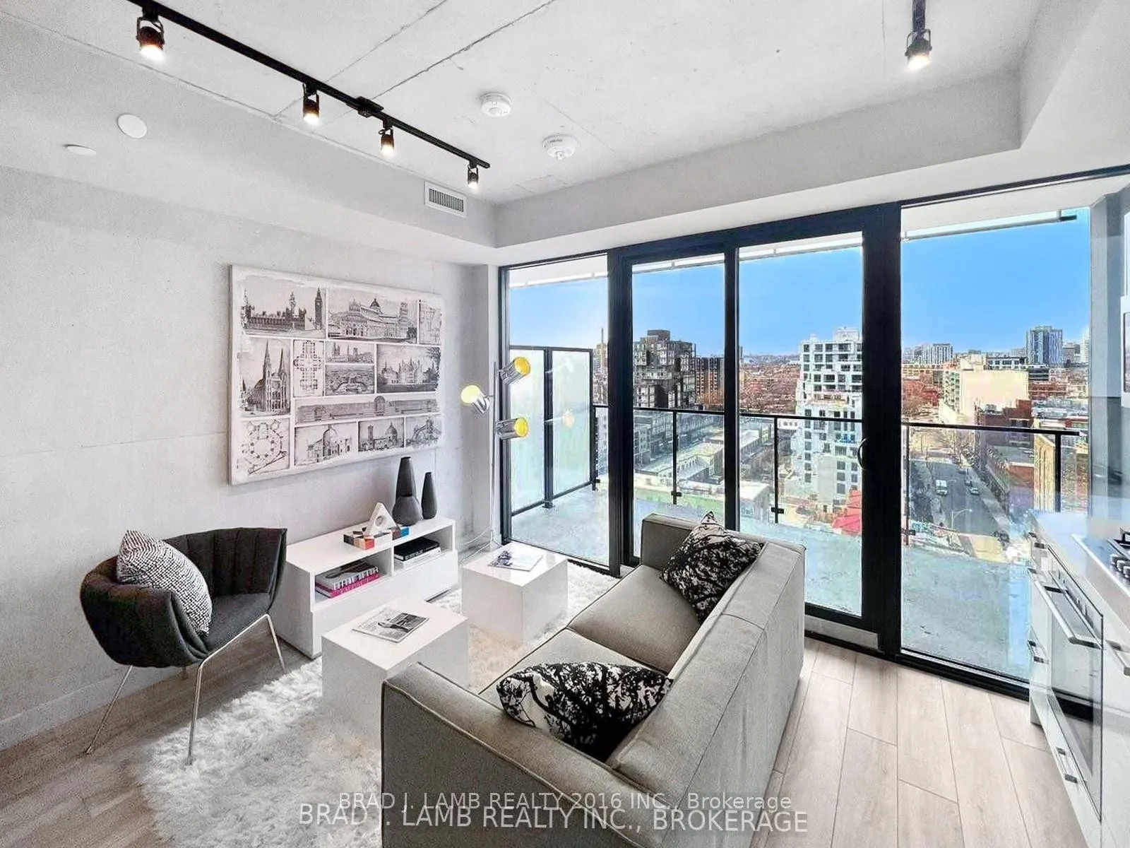Photo 2 of Unit 909, 458 Richmond Street W, Toronto, Waterfront Communities — HOMEH