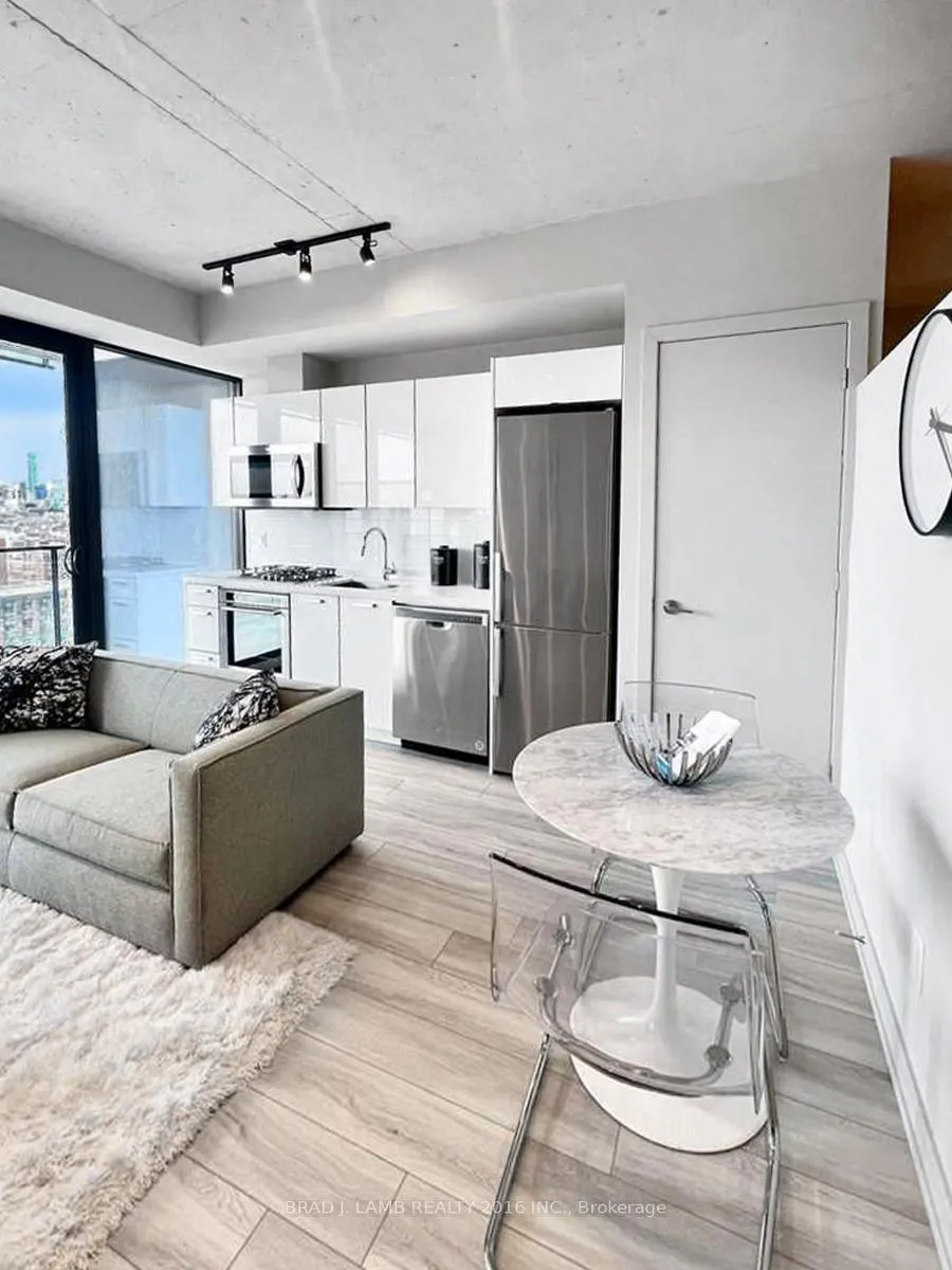 Photo 4 of Unit 909, 458 Richmond Street W, Toronto, Waterfront Communities — HOMEH