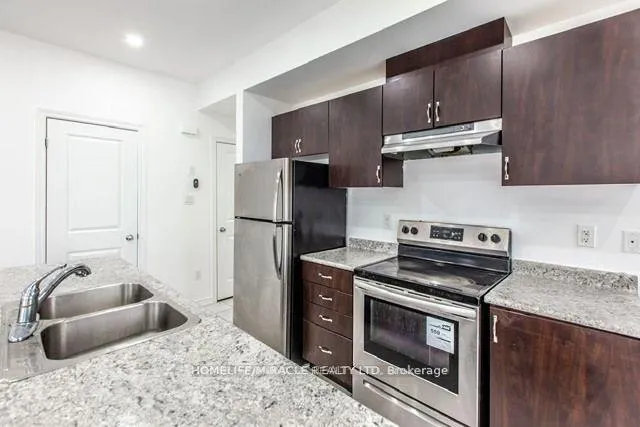 Photo 8 of Unit 213, 2639 Garrison Crossings Crescent E, Pickering, Duffin Heights — HOMEH