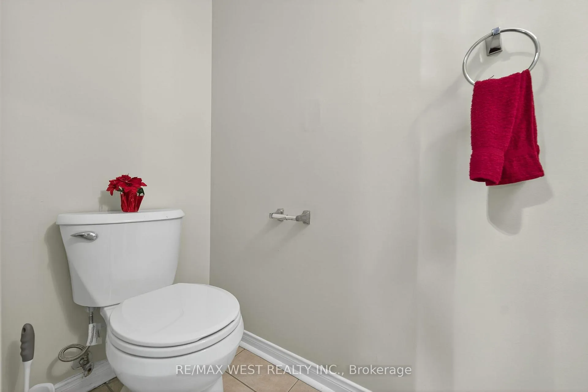Photo 13 of 48 Mcgonigal Lane, Ajax, Central — HOMEH