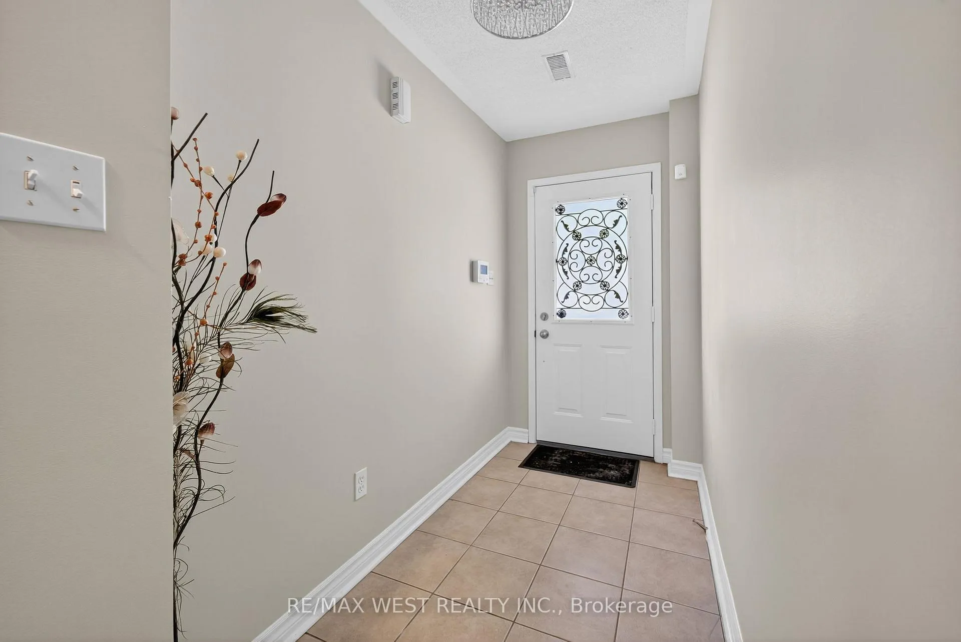 Photo 27 of 48 Mcgonigal Lane, Ajax, Central — HOMEH