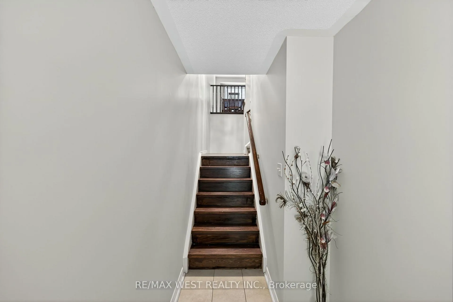 Photo 28 of 48 Mcgonigal Lane, Ajax, Central — HOMEH
