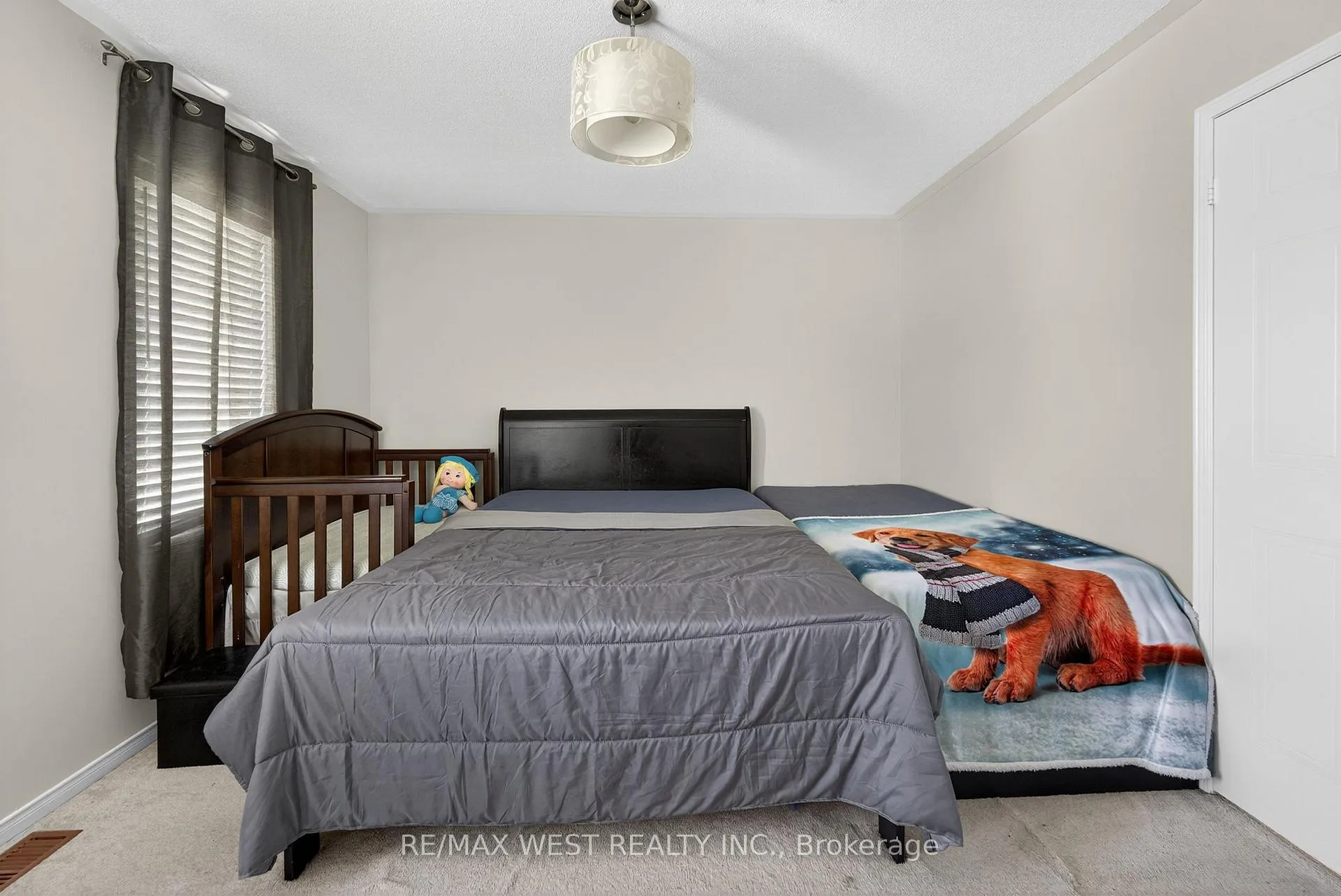 Photo 29 of 48 Mcgonigal Lane, Ajax, Central — HOMEH