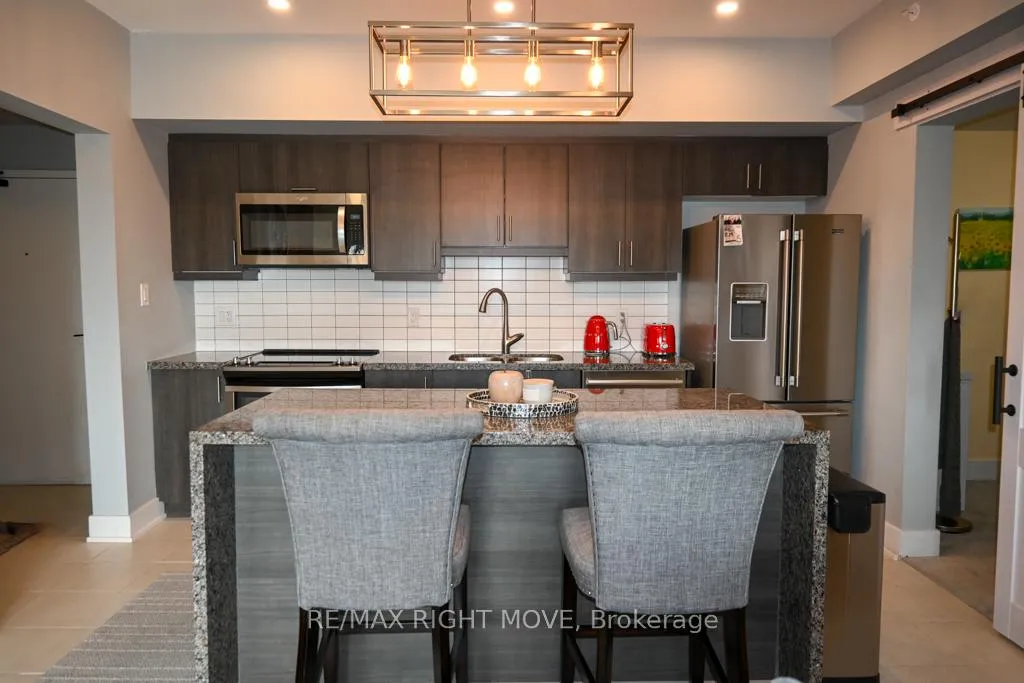 Photo 6 of Unit 410, 5 Chef Lane, Barrie, Rural Barrie Southeast — HOMEH
