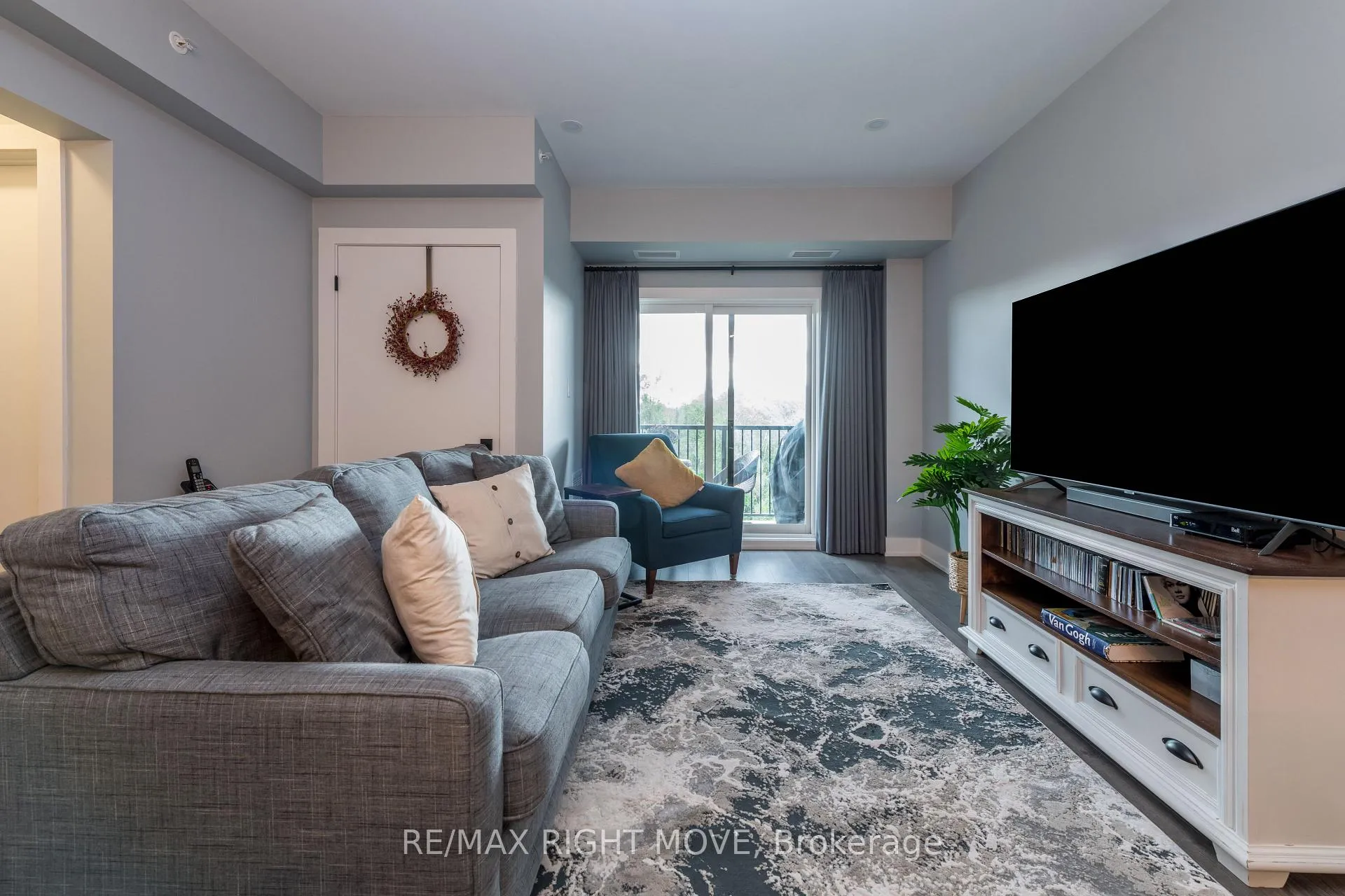 Photo 12 of Unit 410, 5 Chef Lane, Barrie, Rural Barrie Southeast — HOMEH