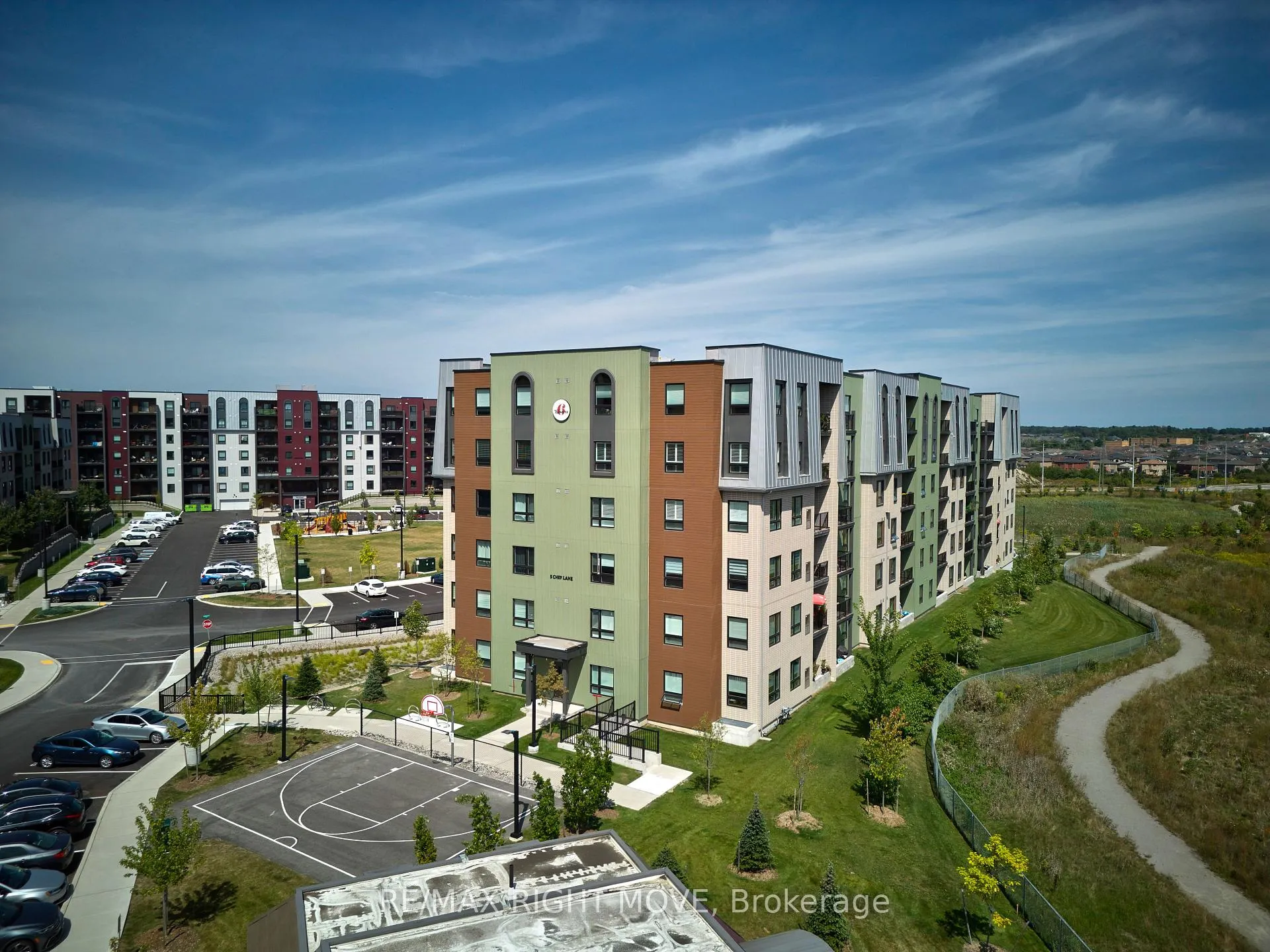 Photo 24 of Unit 410, 5 Chef Lane, Barrie, Rural Barrie Southeast — HOMEH