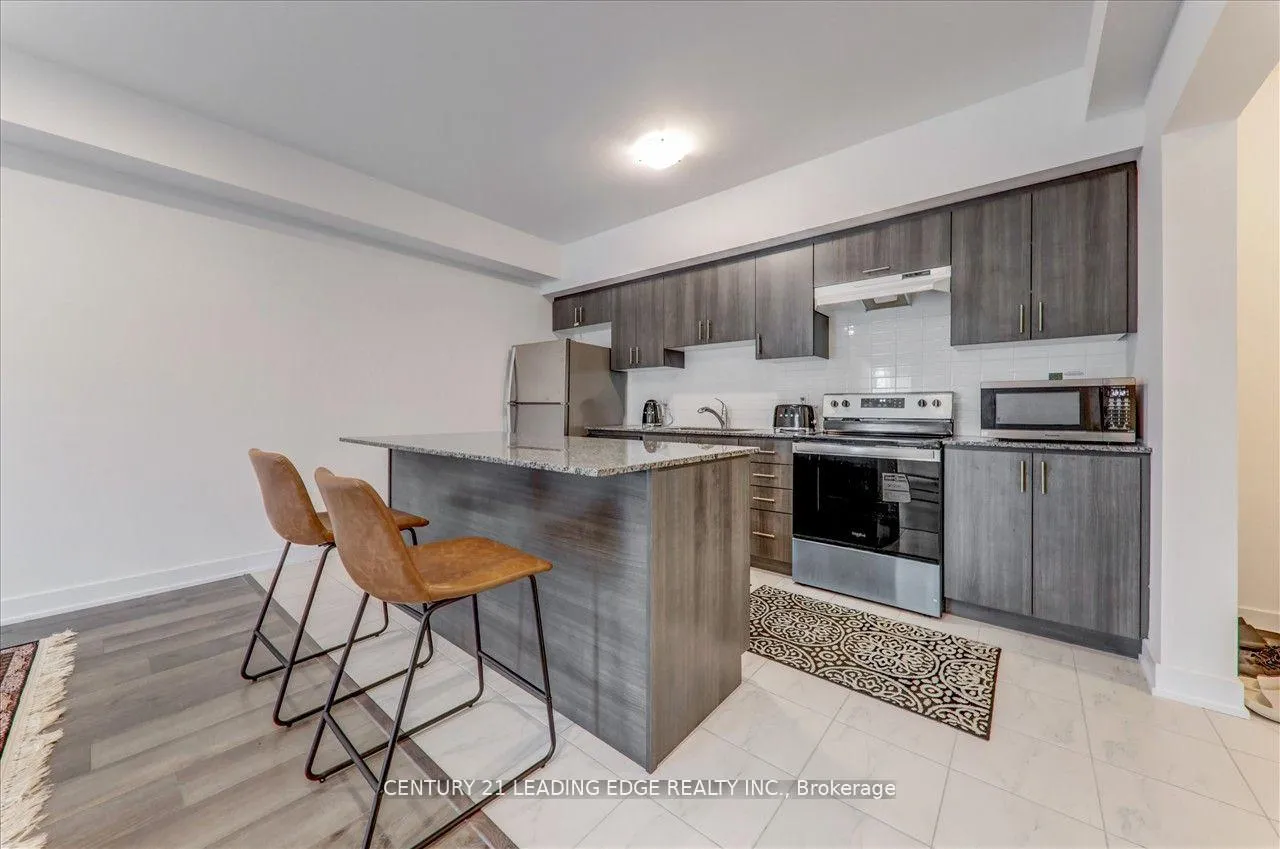 Photo 12 of Unit 211, 1 Chef Lane, Barrie, Rural Barrie Southeast — HOMEH