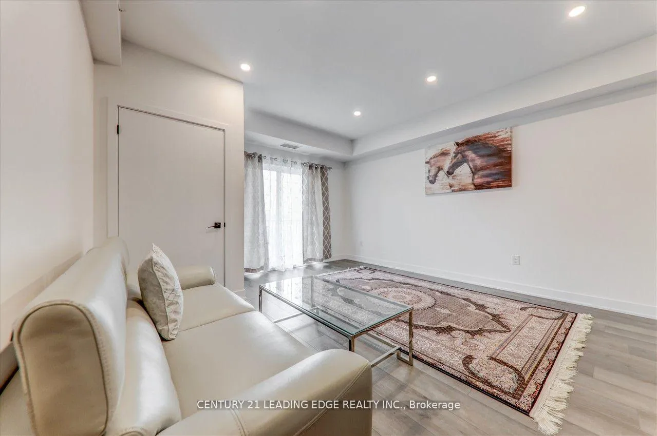 Photo 13 of Unit 211, 1 Chef Lane, Barrie, Rural Barrie Southeast — HOMEH