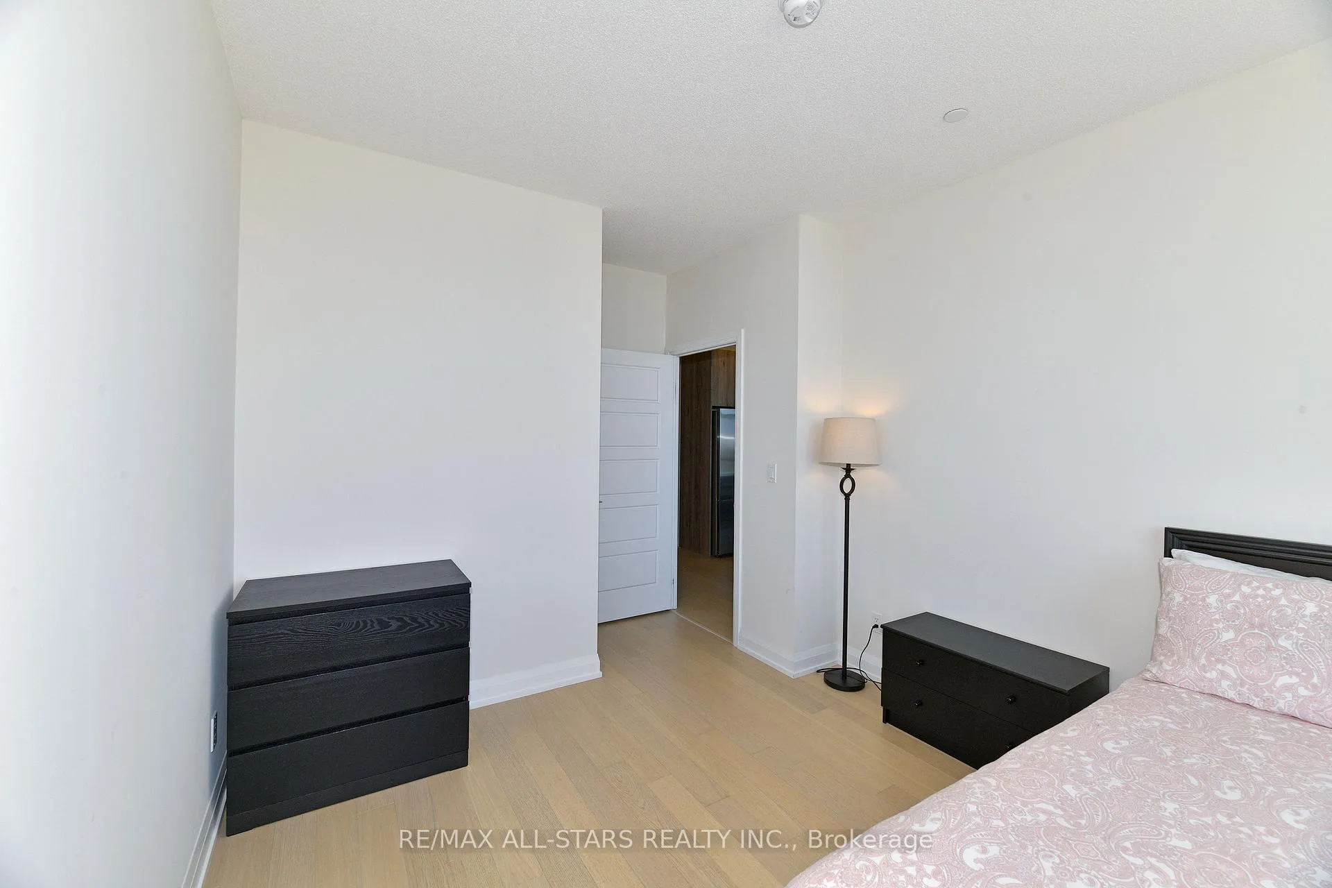 Photo 8 of Unit Rg19, 25 Water Walk Drive, Markham, Unionville — HOMEH