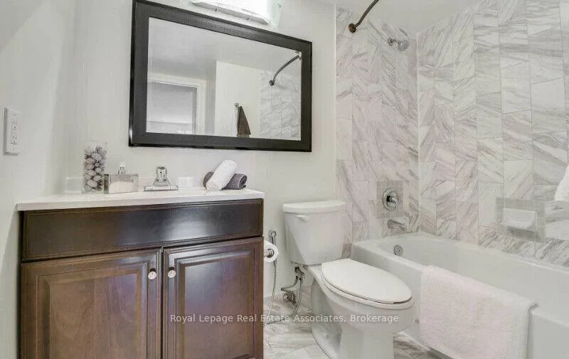 Photo 5 of Unit 1605, 325 Webb Drive E, Mississauga, City Centre — HOMEH