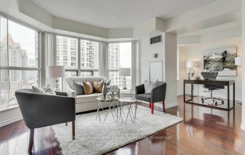 Photo 8 of Unit 1605, 325 Webb Drive E, Mississauga, City Centre — HOMEH