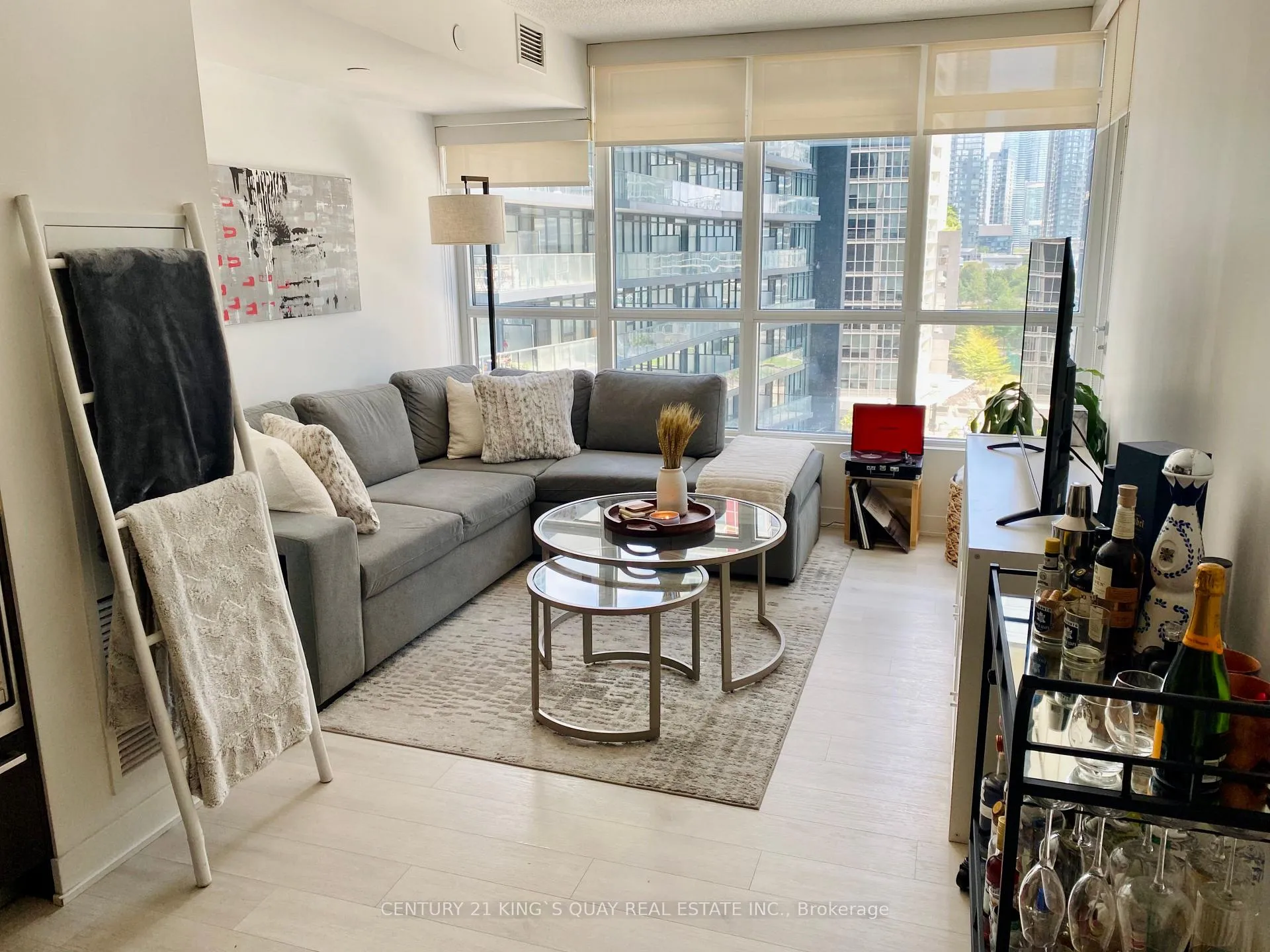 Photo 1 of Unit 708, 80 Queens Wharf Road, Toronto, Waterfront Communities — HOMEH