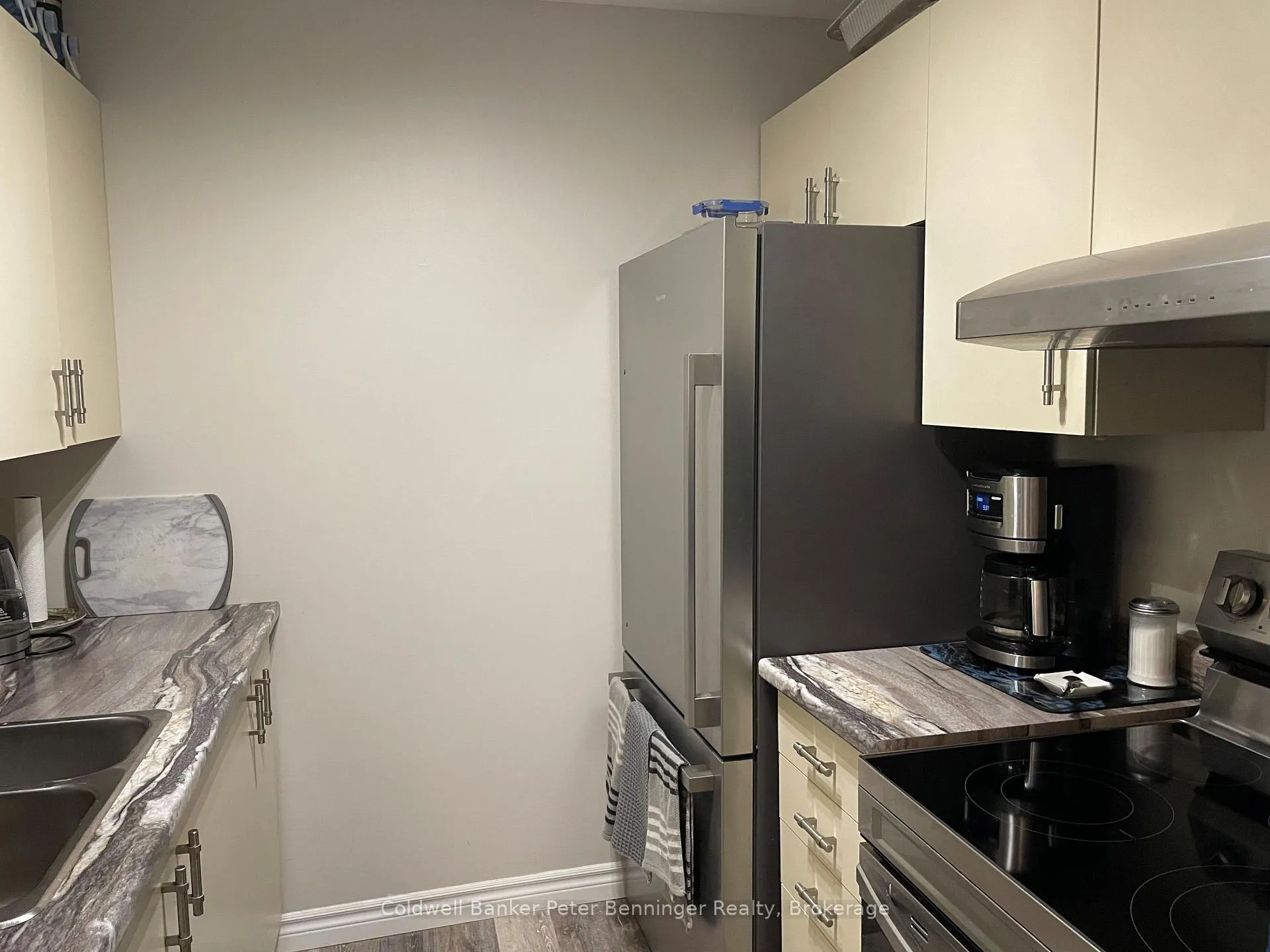 Photo 5 of Unit 405, 5 Valleyside Drive, Brockton — HOMEH