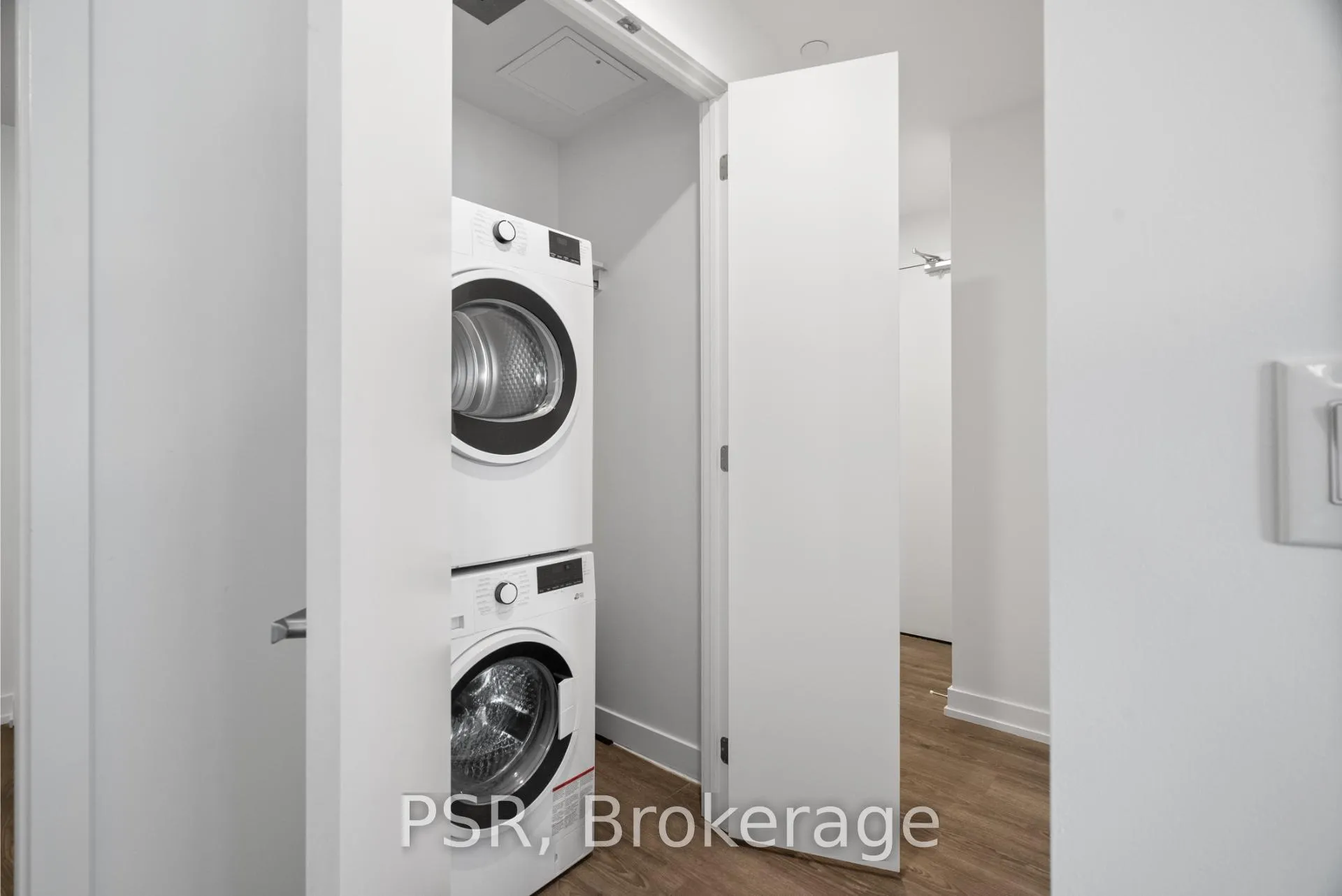 Photo 17 of Unit 1111, 11 Ordnance Street, Toronto, Niagara — HOMEH