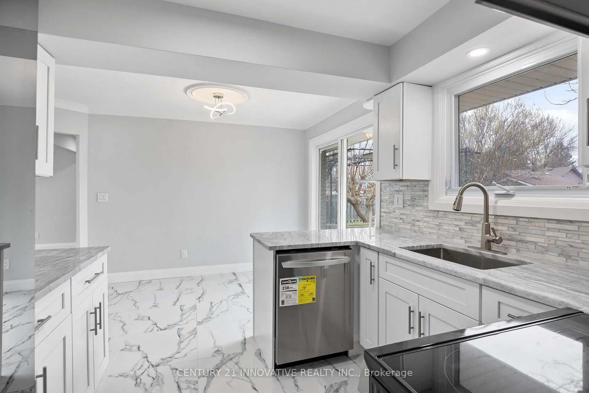 Photo 10 of 890 Wallace Avenue, Windsor — HOMEH