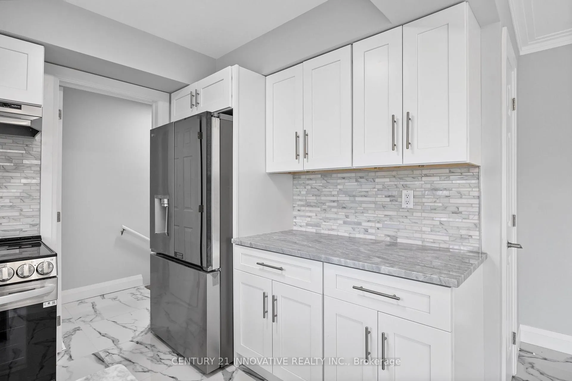 Photo 12 of 890 Wallace Avenue, Windsor — HOMEH