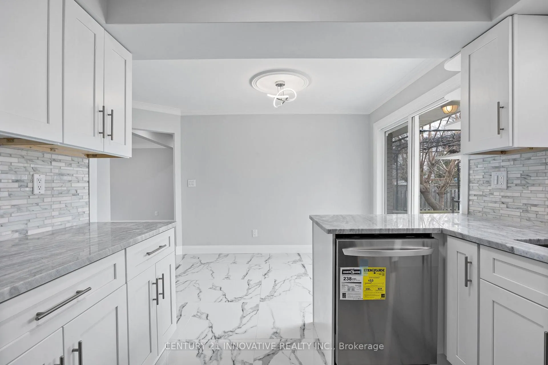 Photo 19 of 890 Wallace Avenue, Windsor — HOMEH