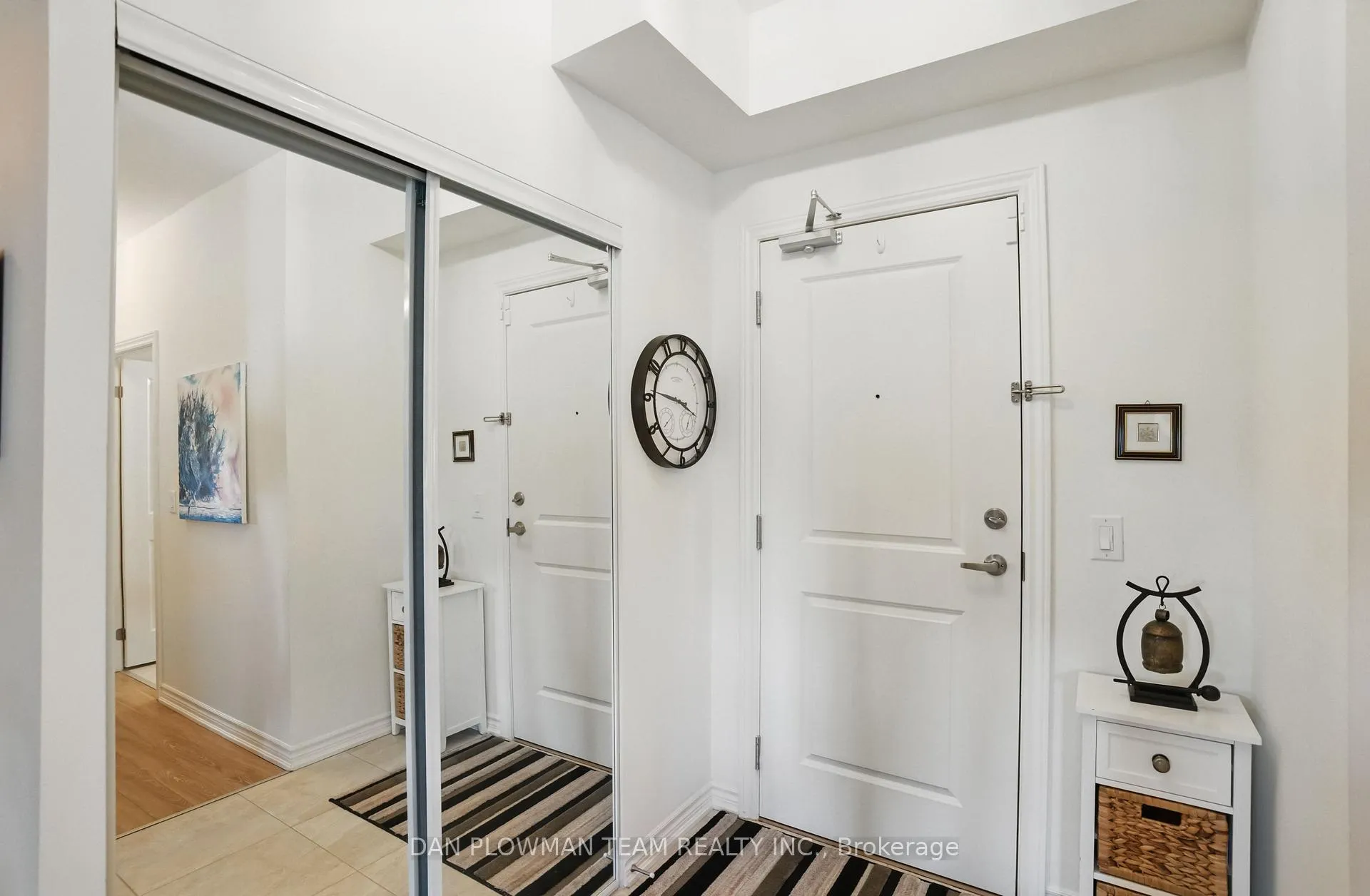 Photo 4 of Unit 405, 70 Shipway Avenue, Clarington, Newcastle — HOMEH
