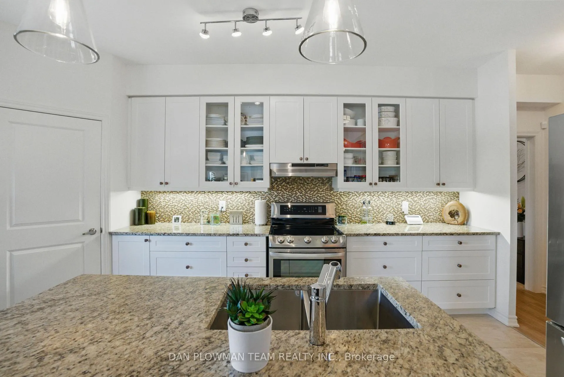 Photo 9 of Unit 405, 70 Shipway Avenue, Clarington, Newcastle — HOMEH