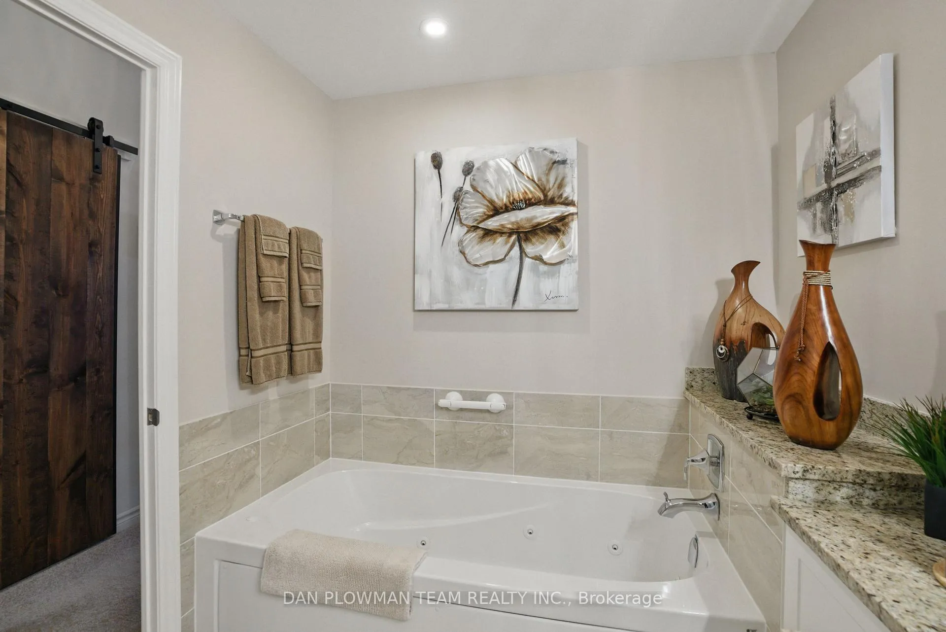 Photo 15 of Unit 405, 70 Shipway Avenue, Clarington, Newcastle — HOMEH