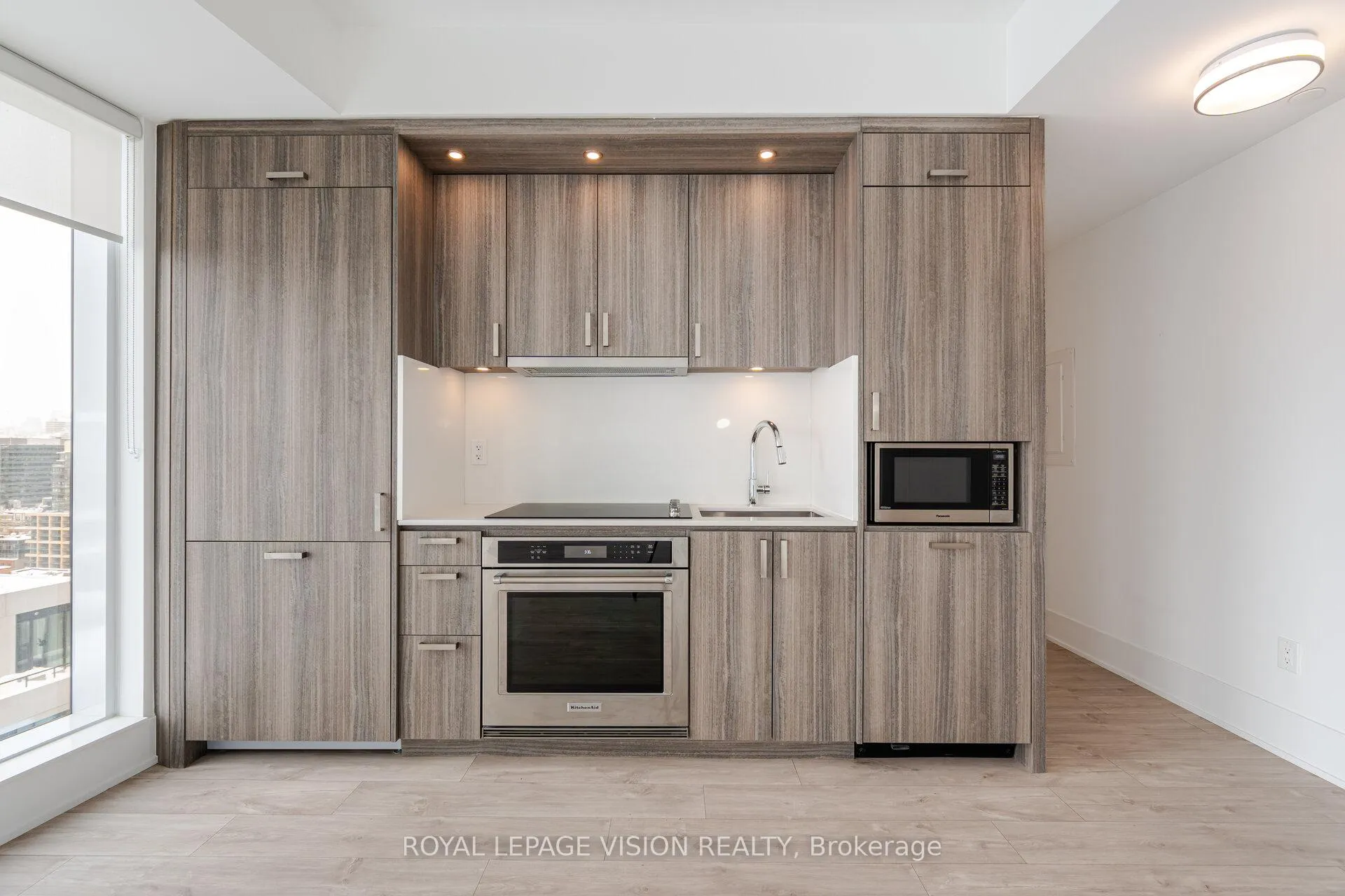 Photo 9 of Unit 1705, 470 Front Street W, Toronto, Waterfront Communities — HOMEH
