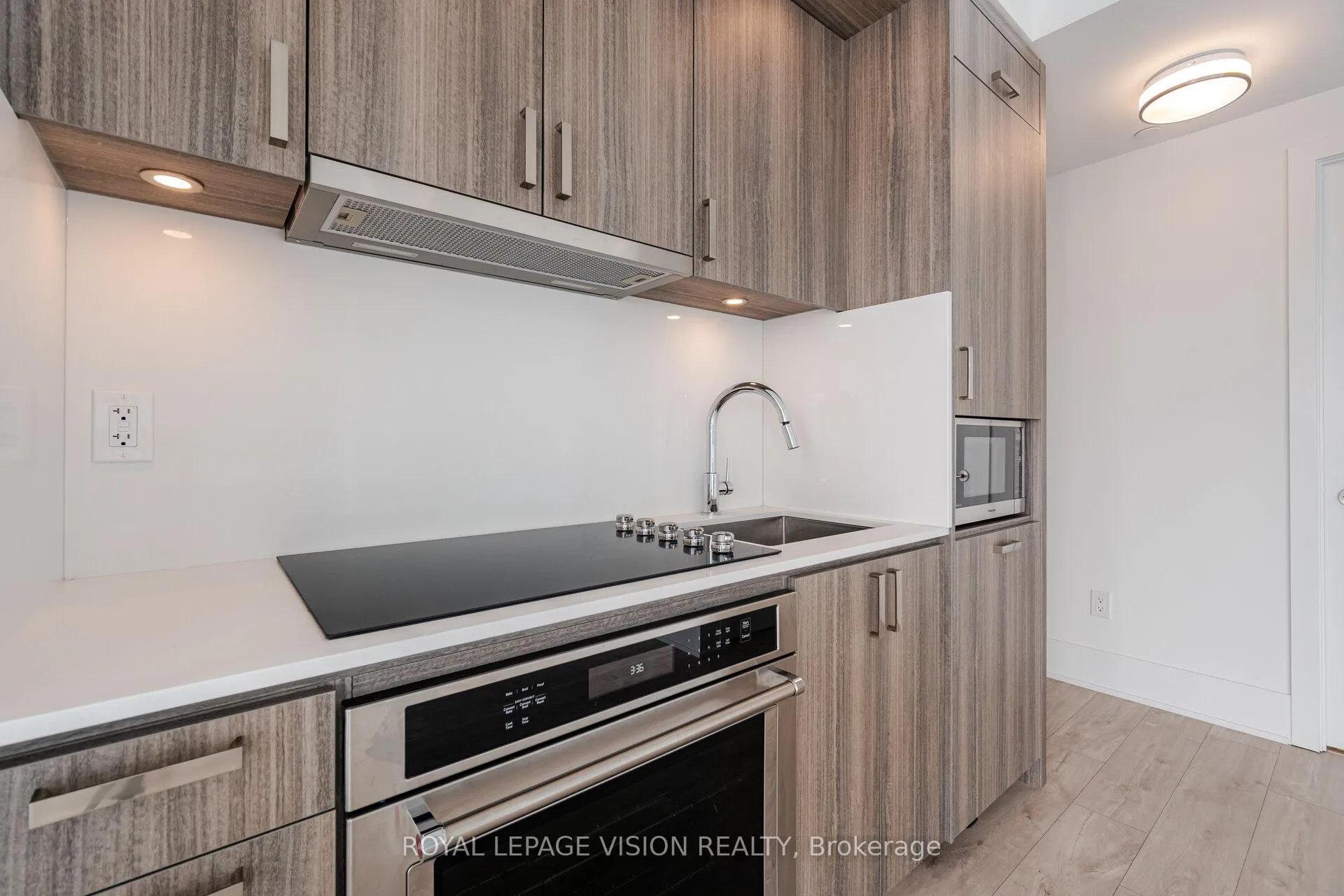Photo 11 of Unit 1705, 470 Front Street W, Toronto, Waterfront Communities — HOMEH