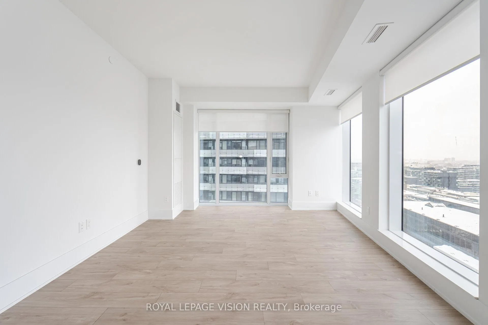 Photo 16 of Unit 1705, 470 Front Street W, Toronto, Waterfront Communities — HOMEH