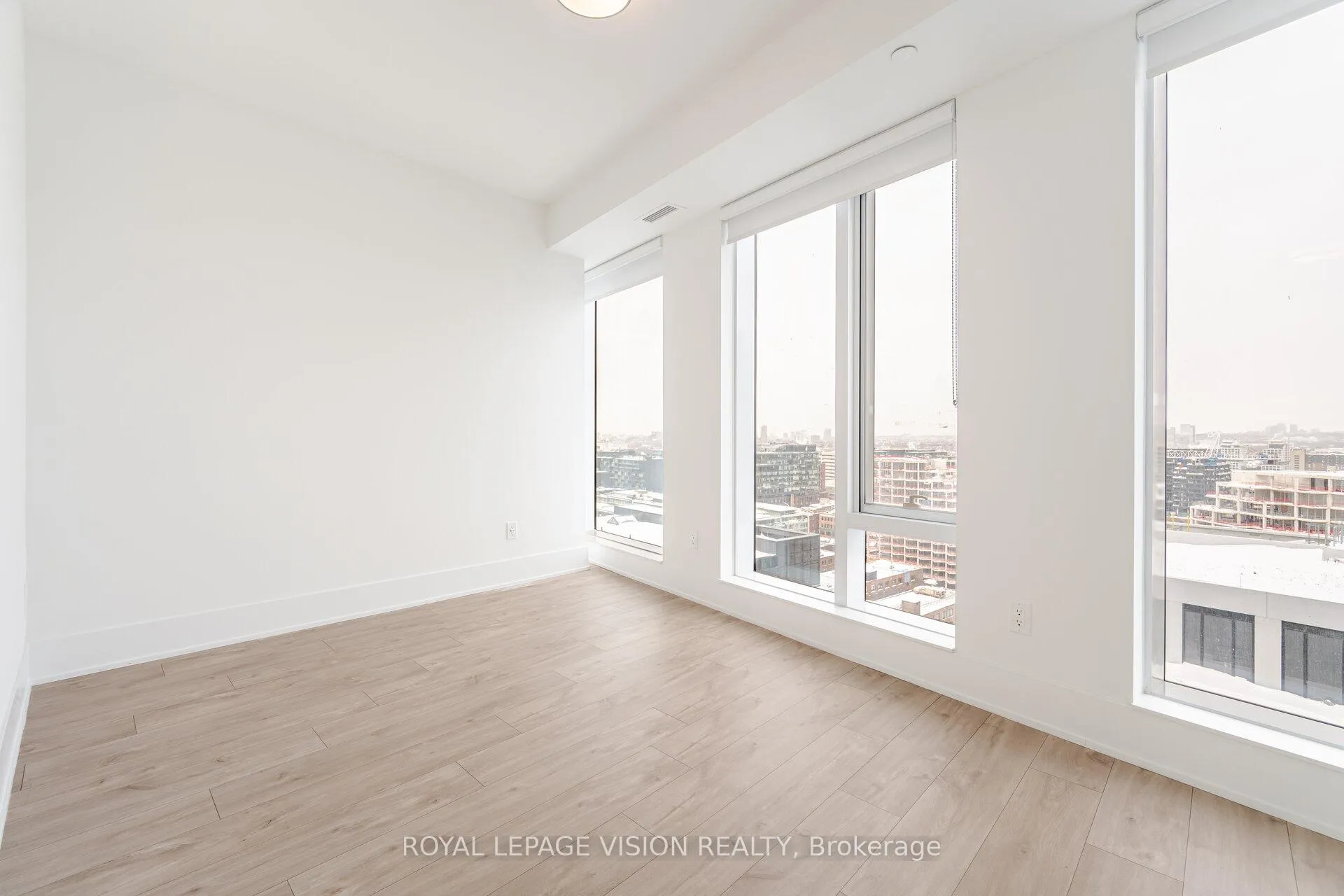 Photo 22 of Unit 1705, 470 Front Street W, Toronto, Waterfront Communities — HOMEH