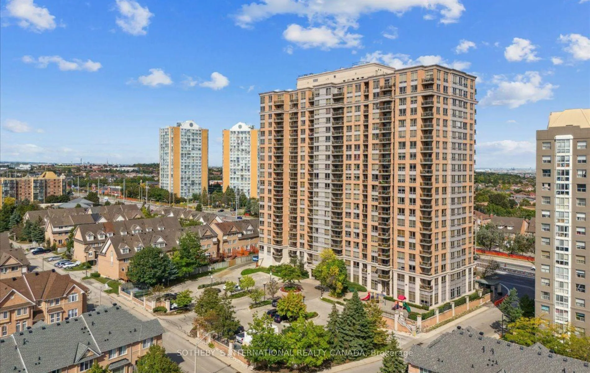 Front of Unit 1611, 55 Strathaven Drive